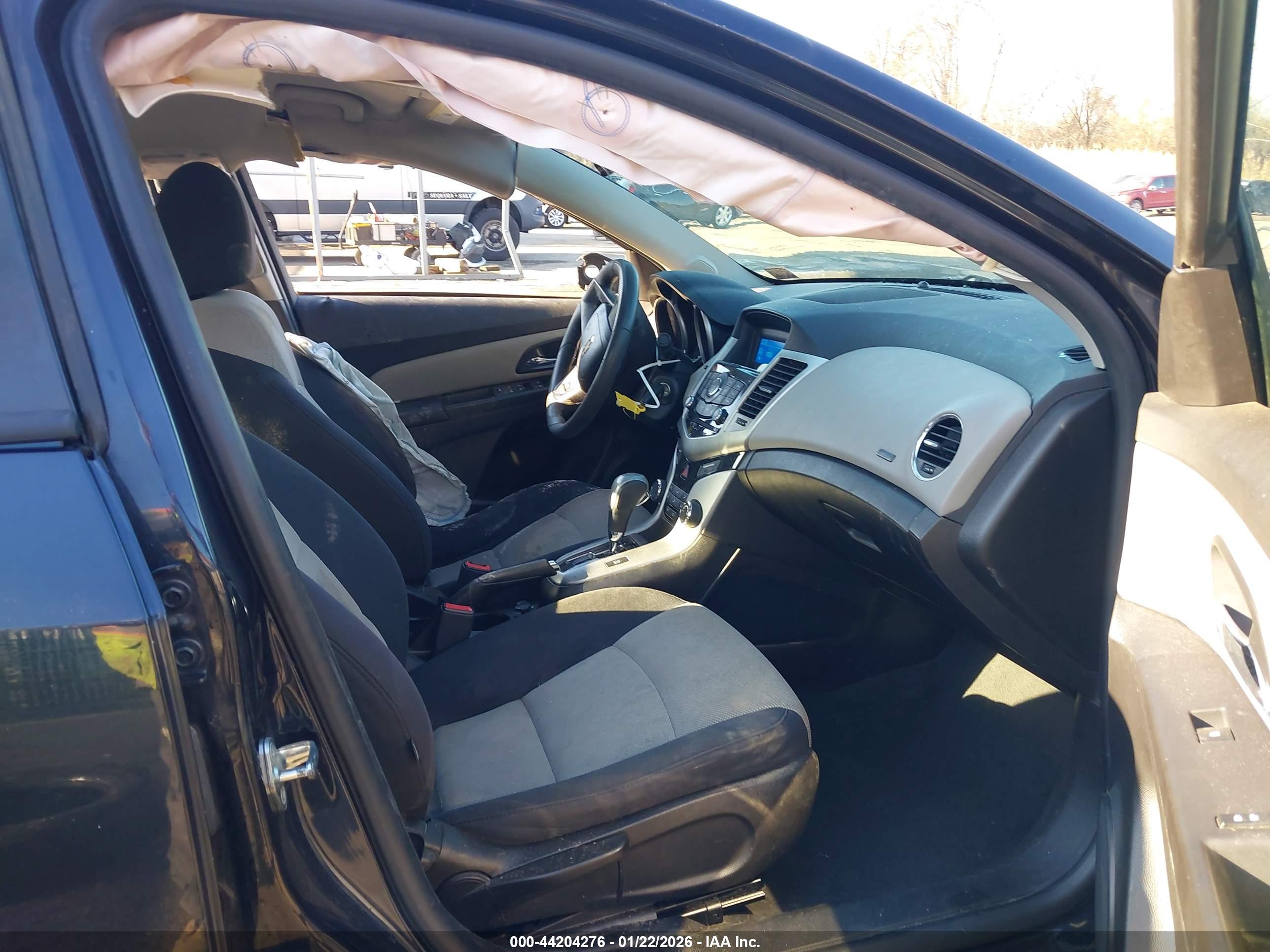 CHEVROLET CRUZE image 5