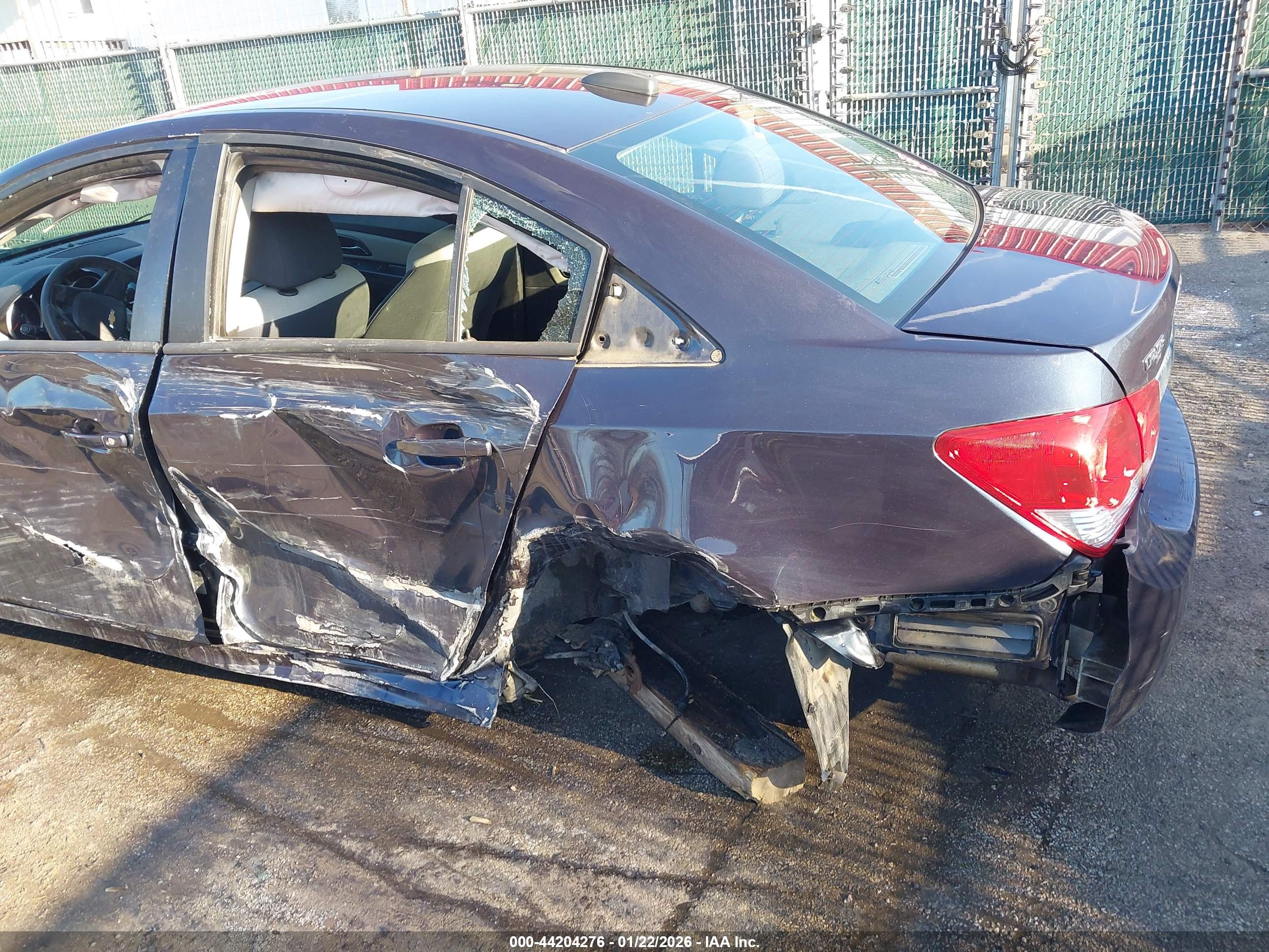 CHEVROLET CRUZE image 6