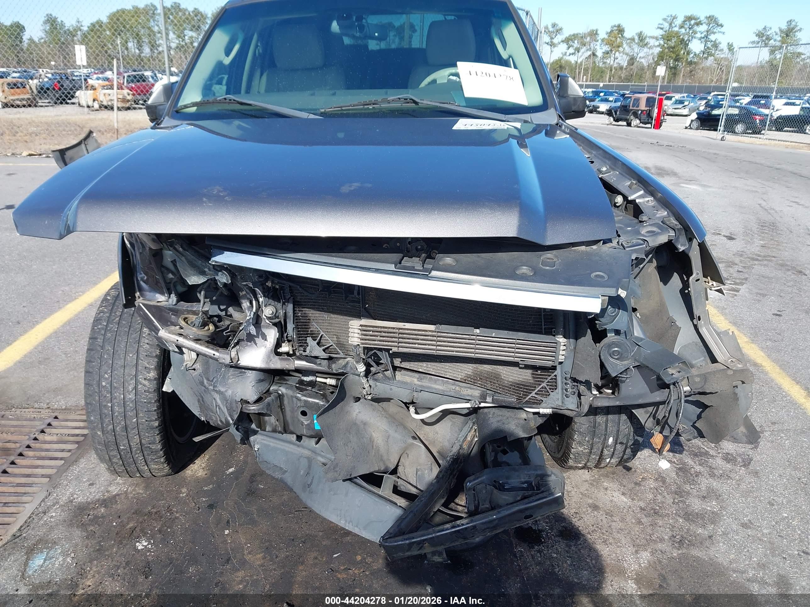 FORD EXPEDITION image 6