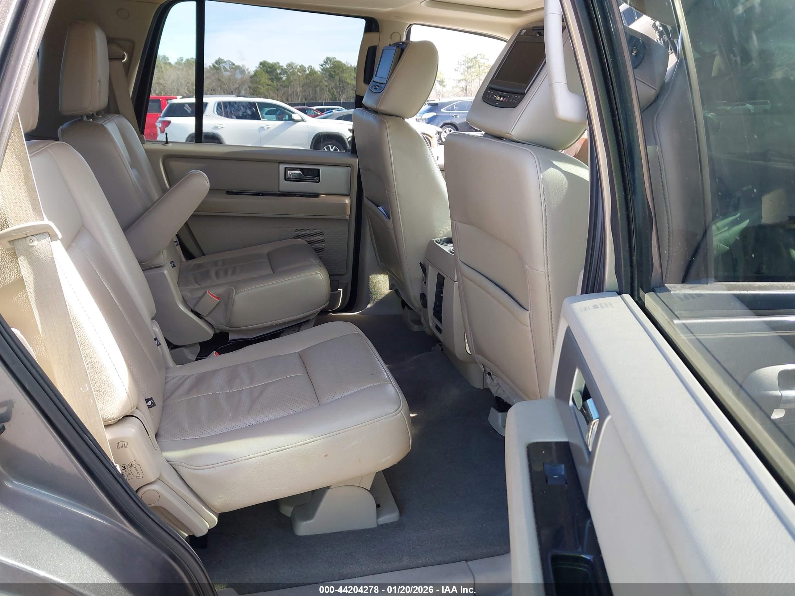 FORD EXPEDITION image 8