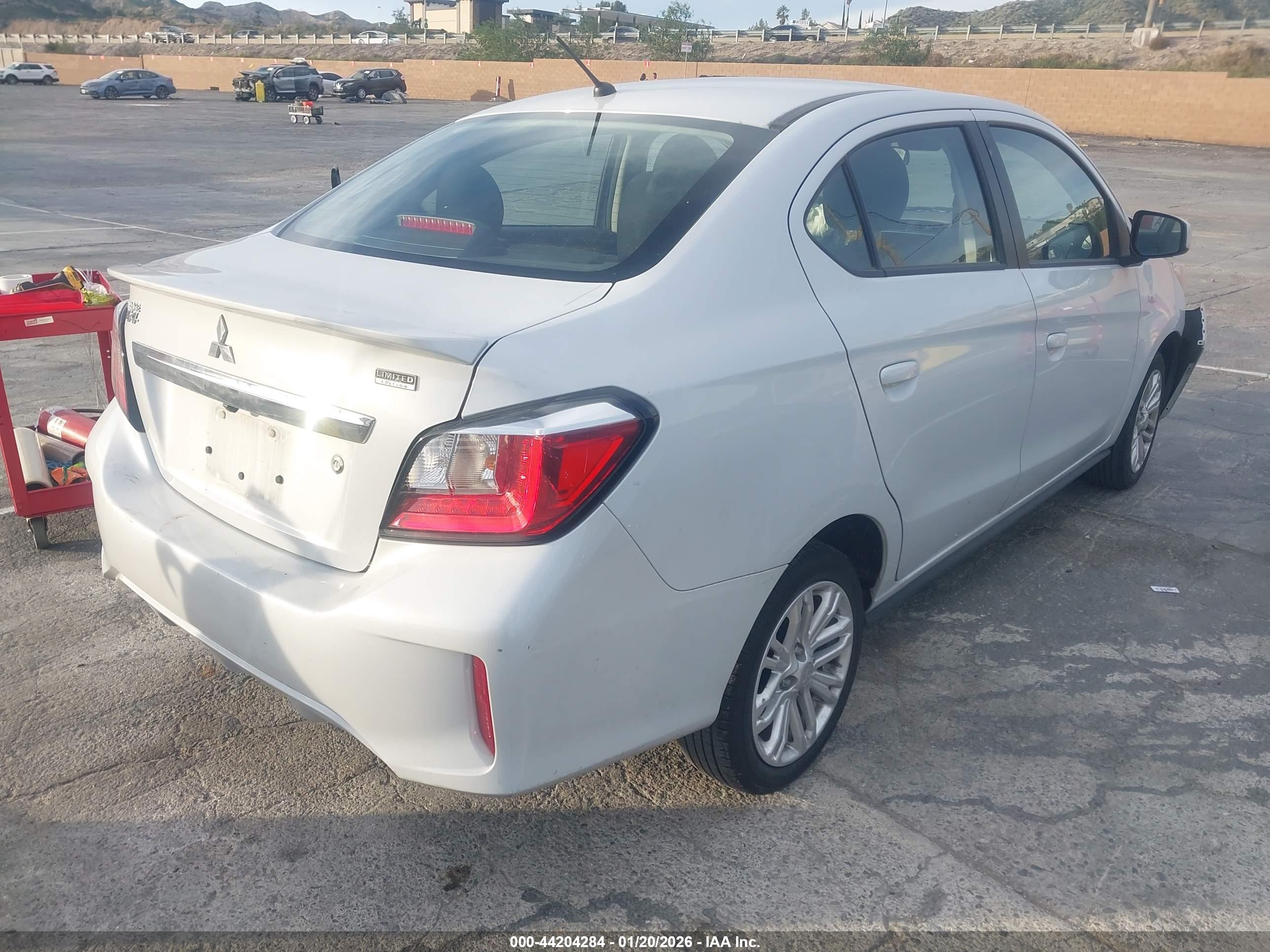 MITSUBISHI MIRAGE image 4