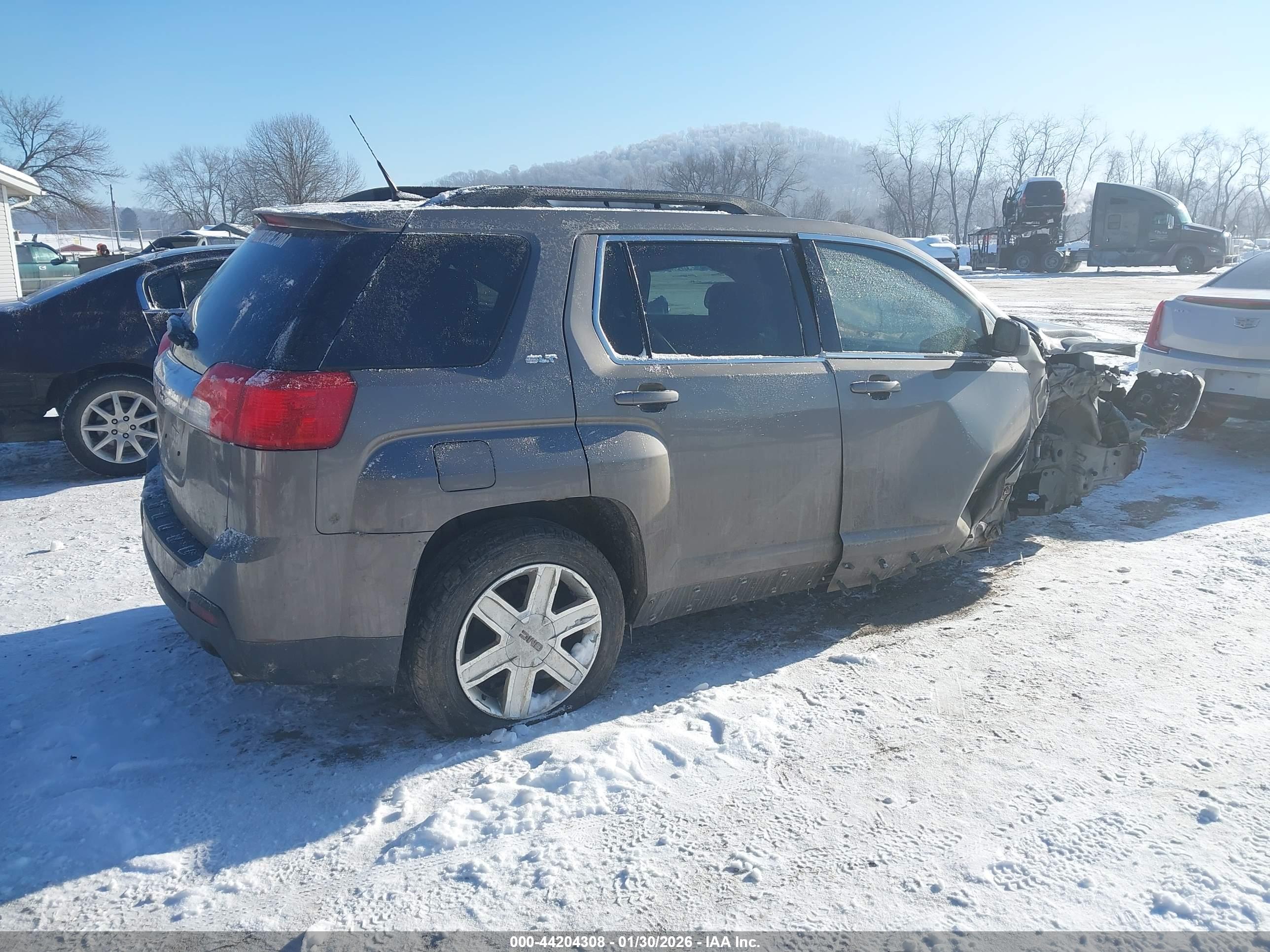 GMC TERRAIN image 4