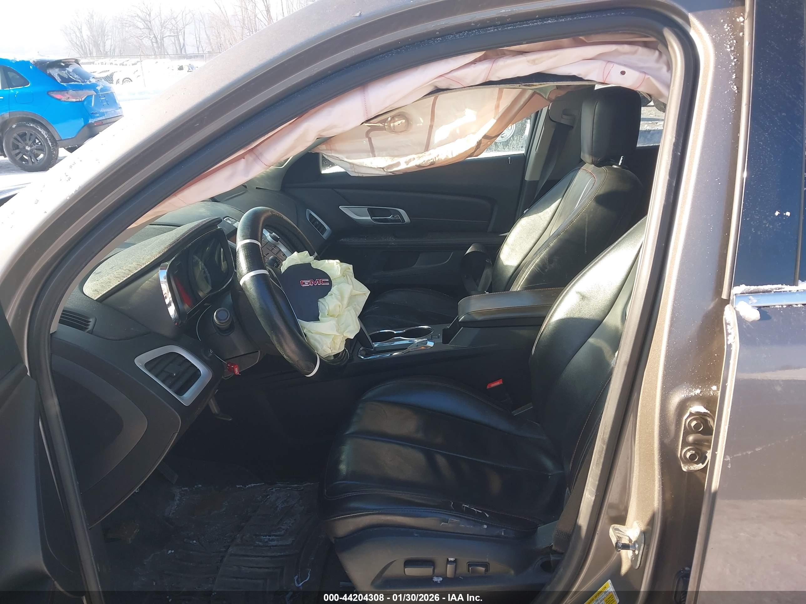 GMC TERRAIN image 5