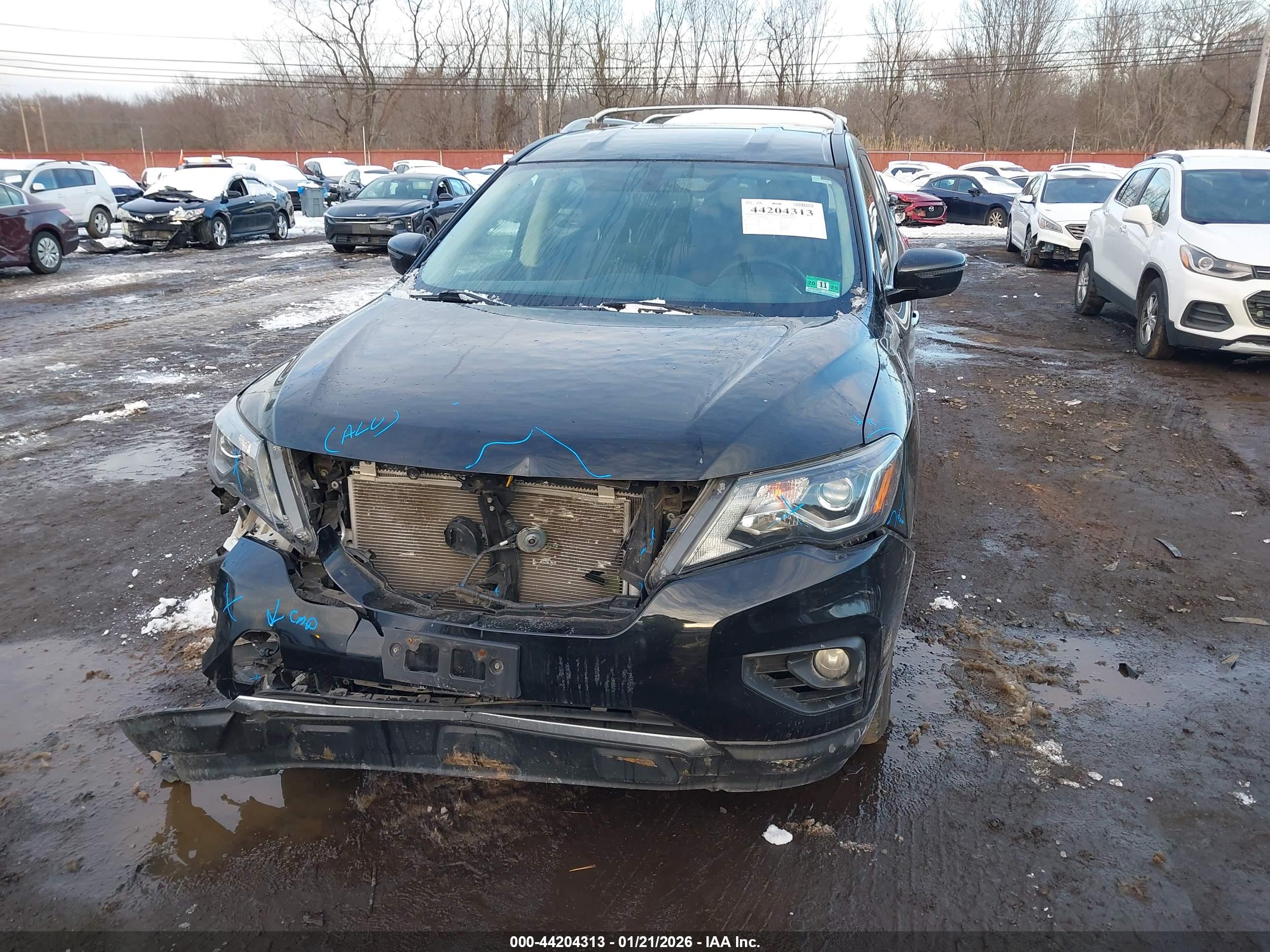 NISSAN PATHFINDER image 6