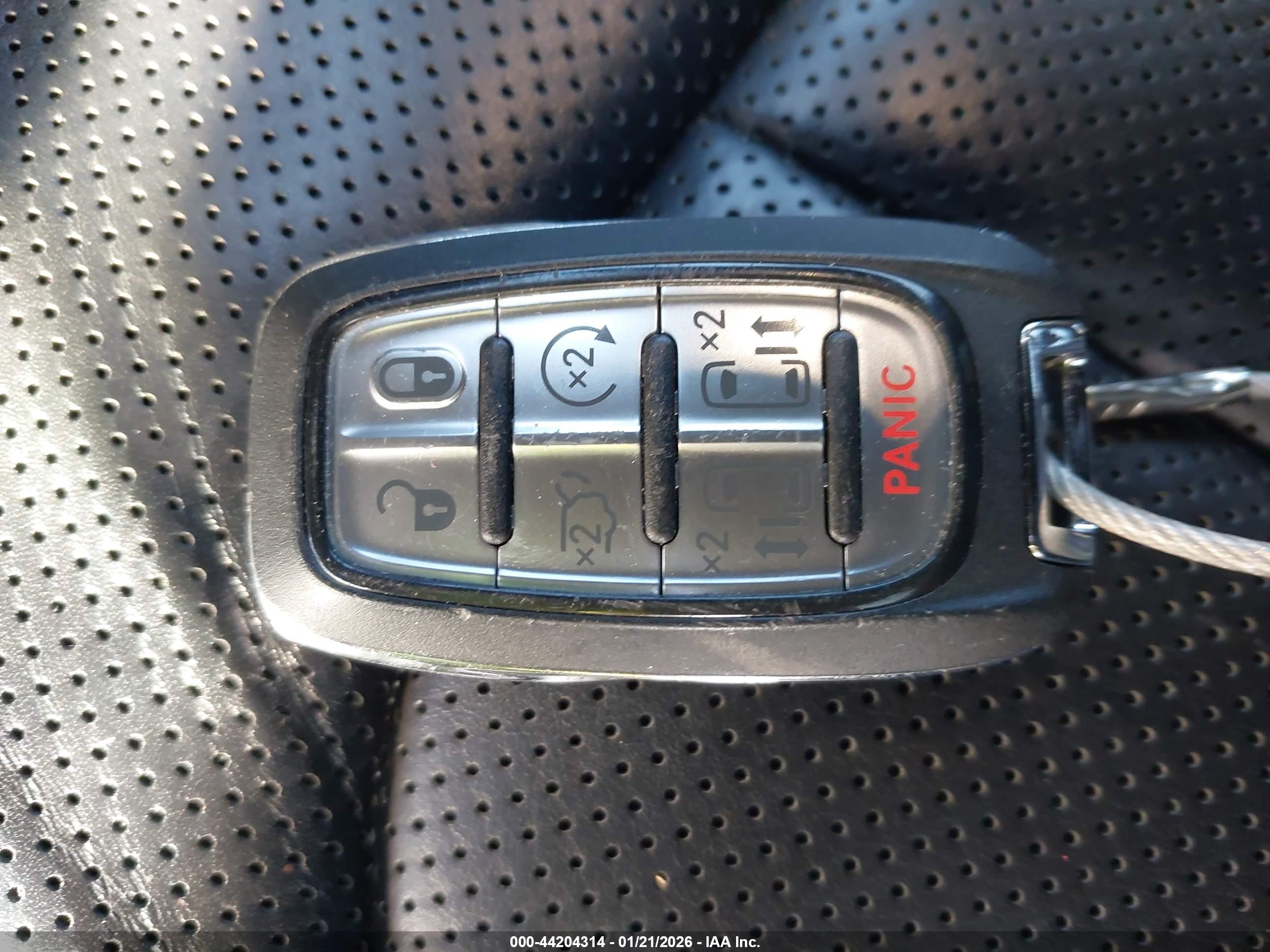CHRYSLER PACIFICA image 11