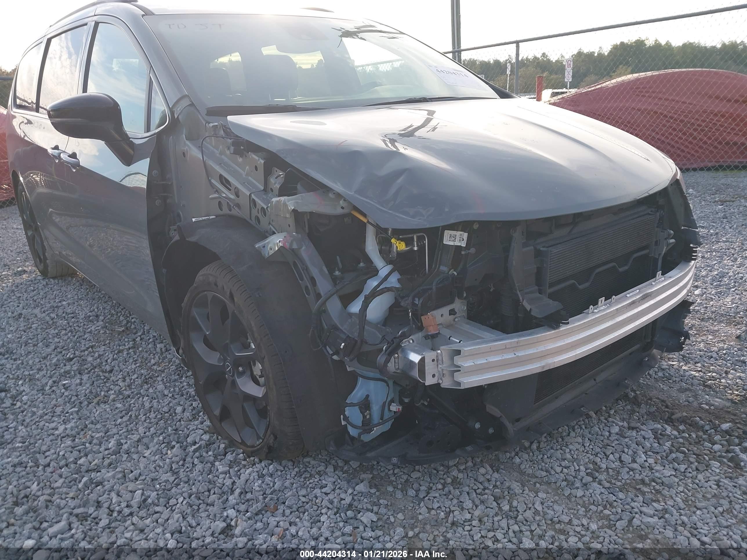 CHRYSLER PACIFICA image 6