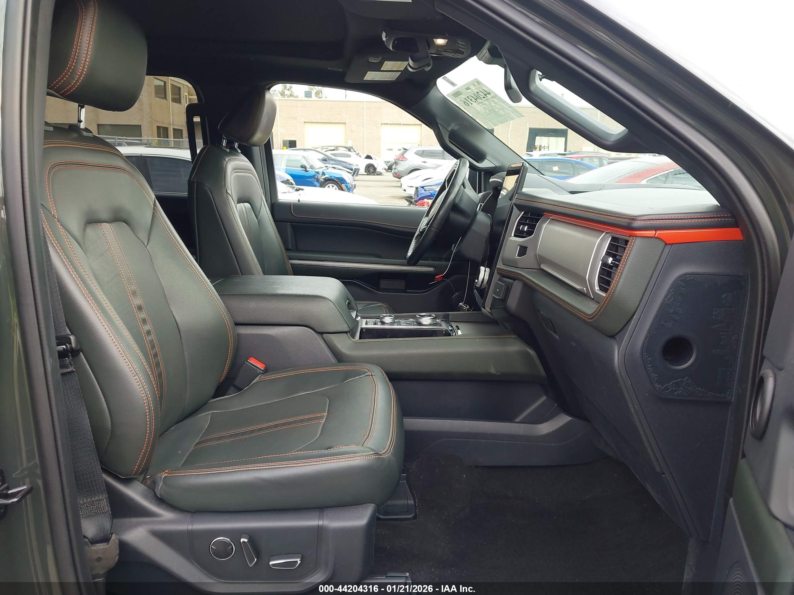 FORD EXPEDITION image 5