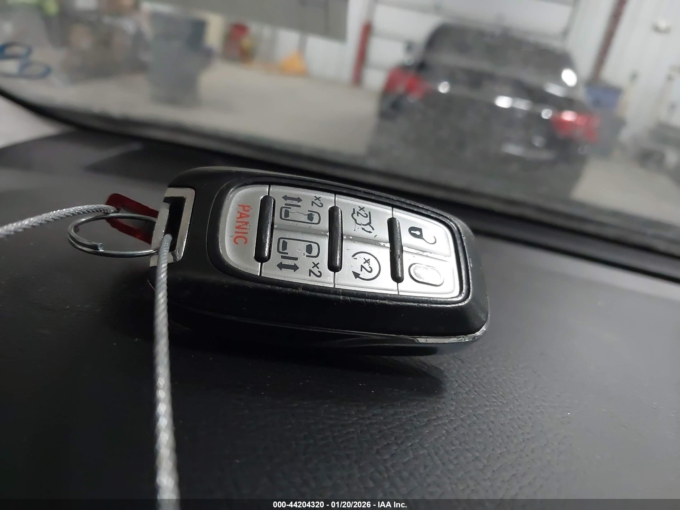 CHRYSLER PACIFICA image 11