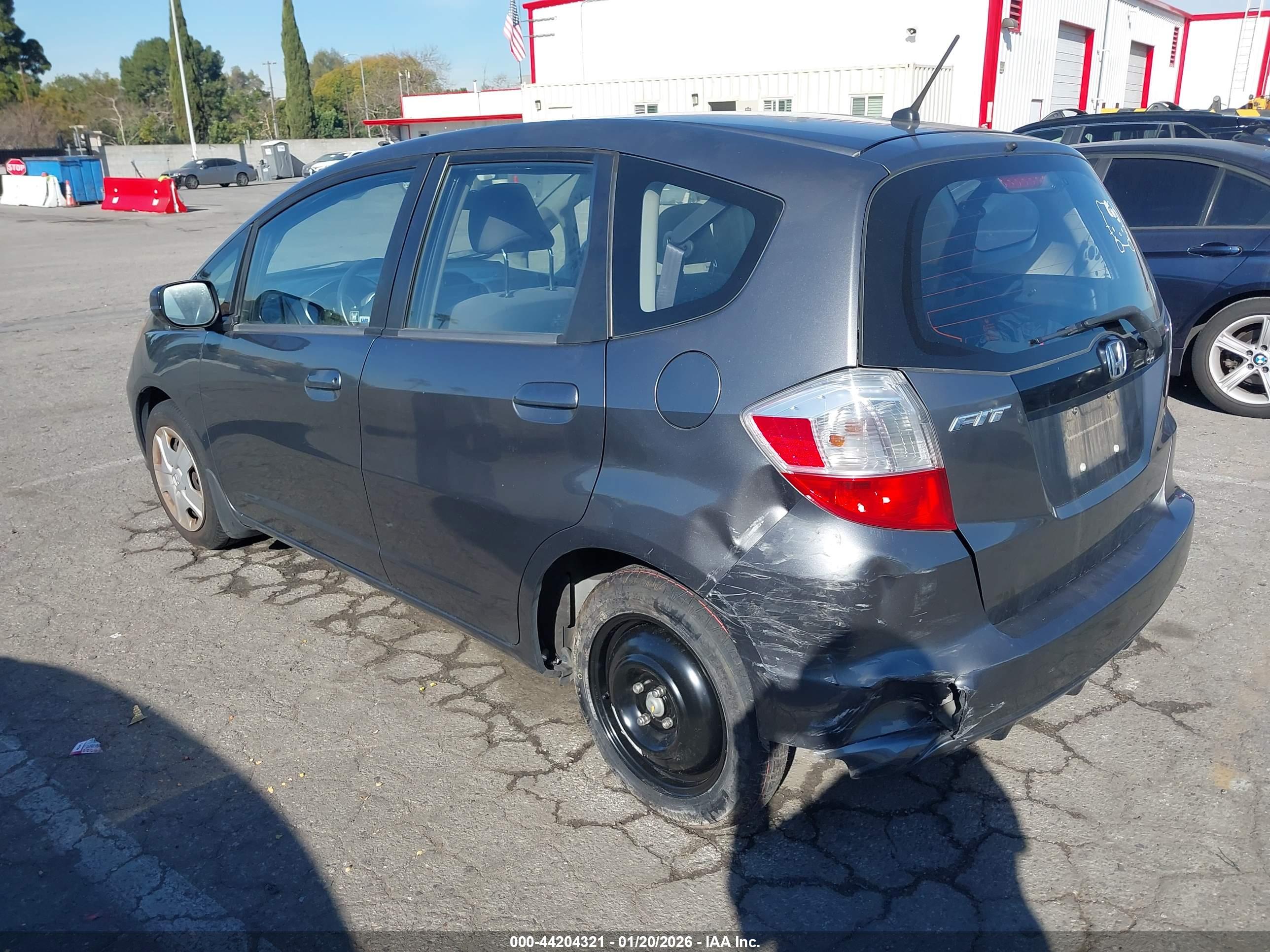 HONDA FIT image 3