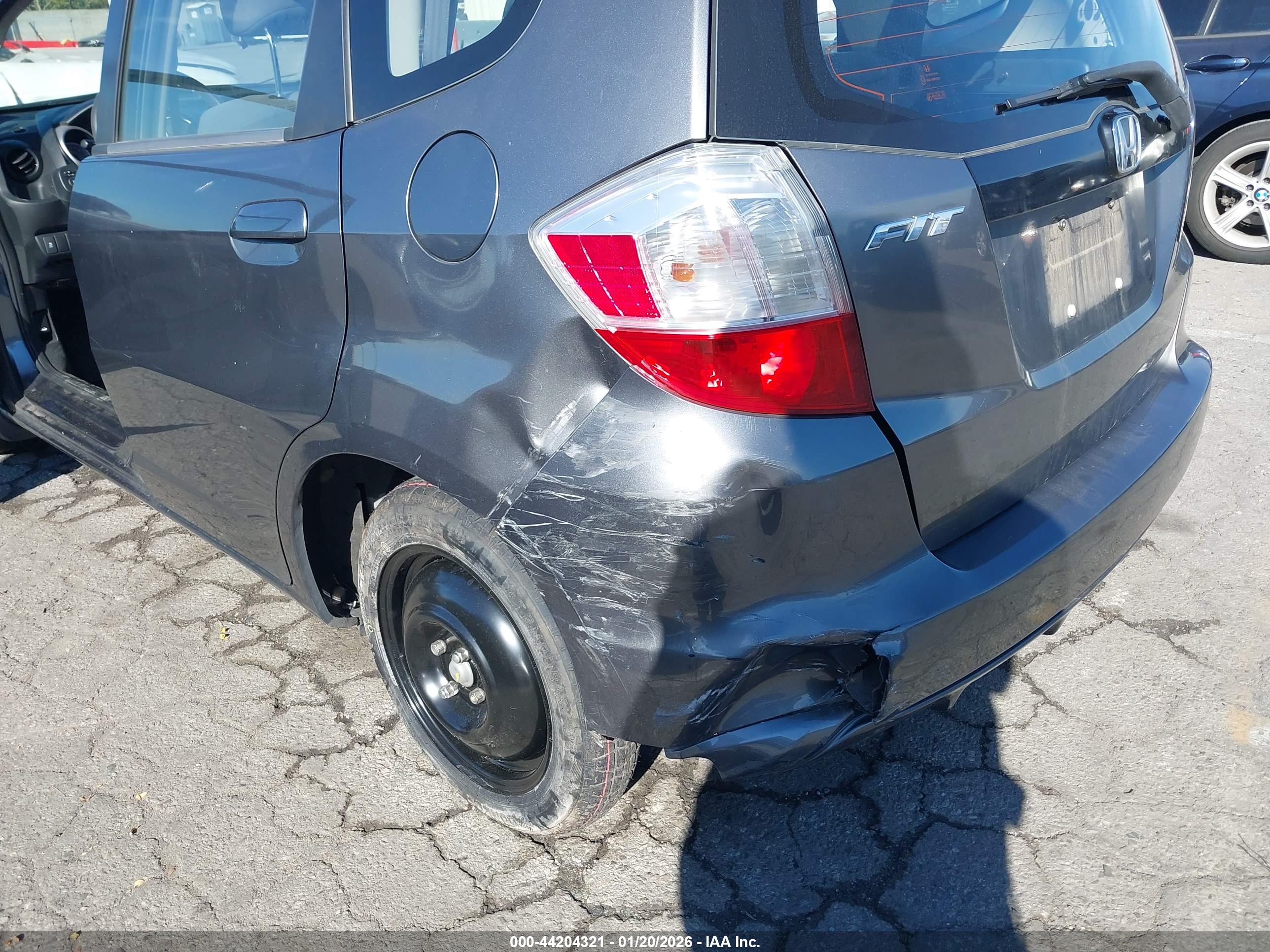 HONDA FIT image 6