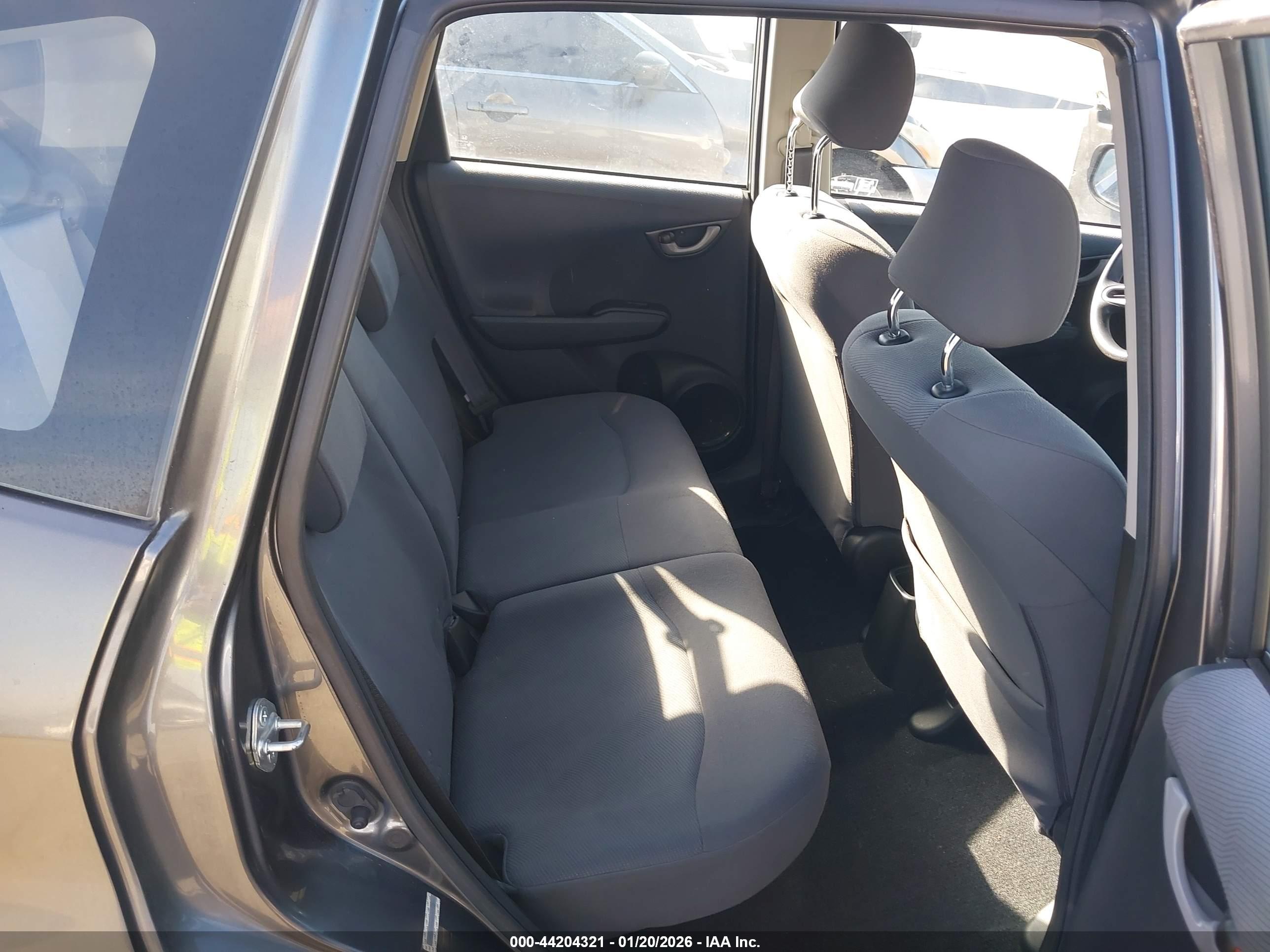 HONDA FIT image 8