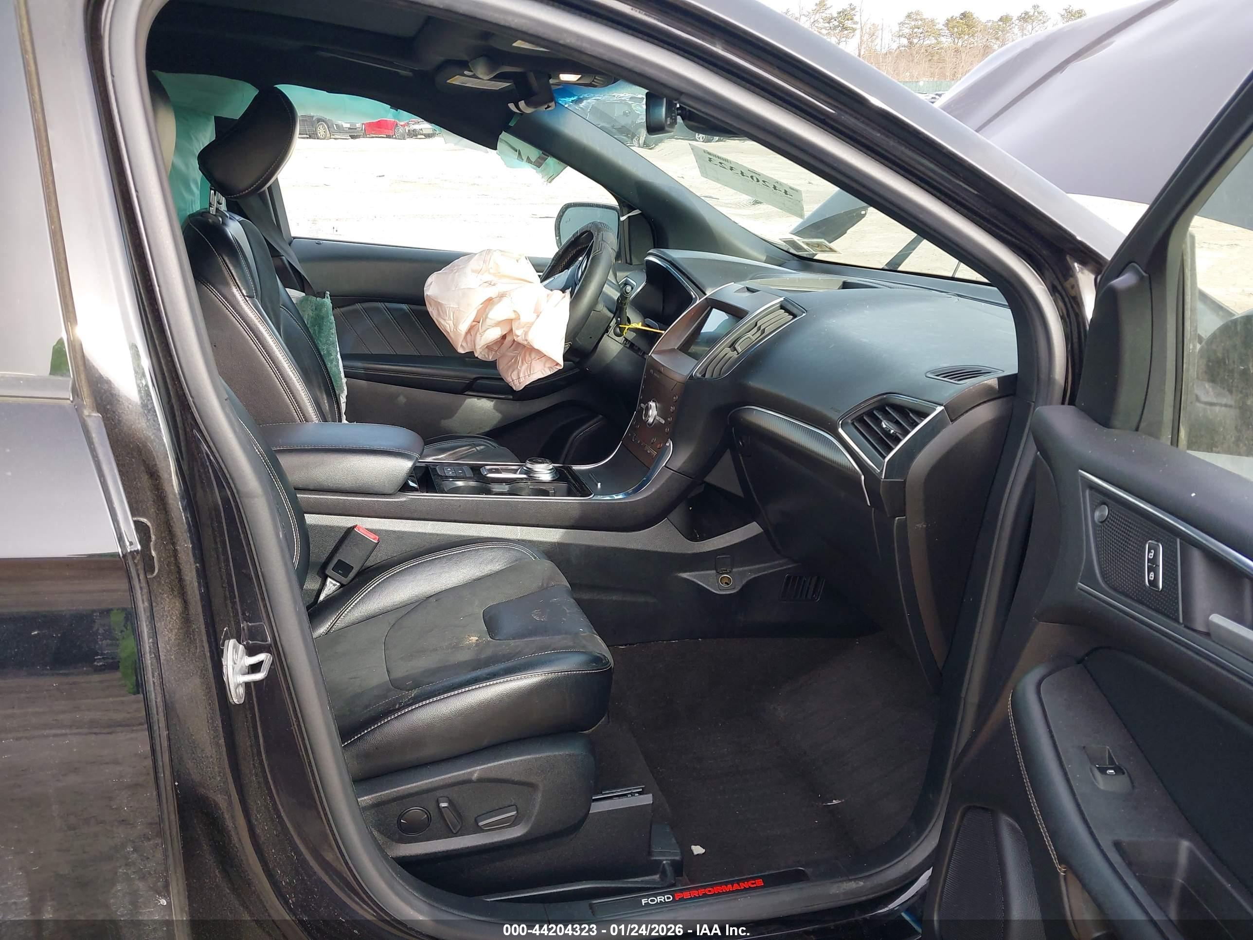 FORD EDGE image 5