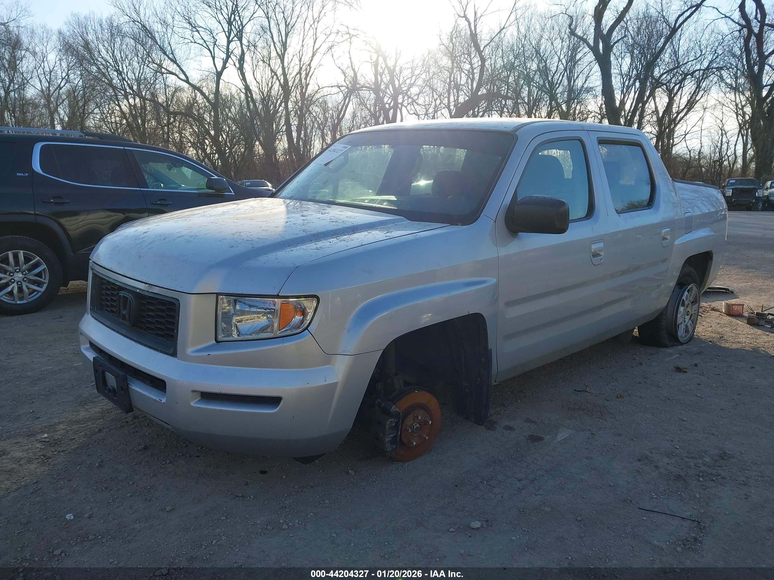 HONDA RIDGELINE image 2