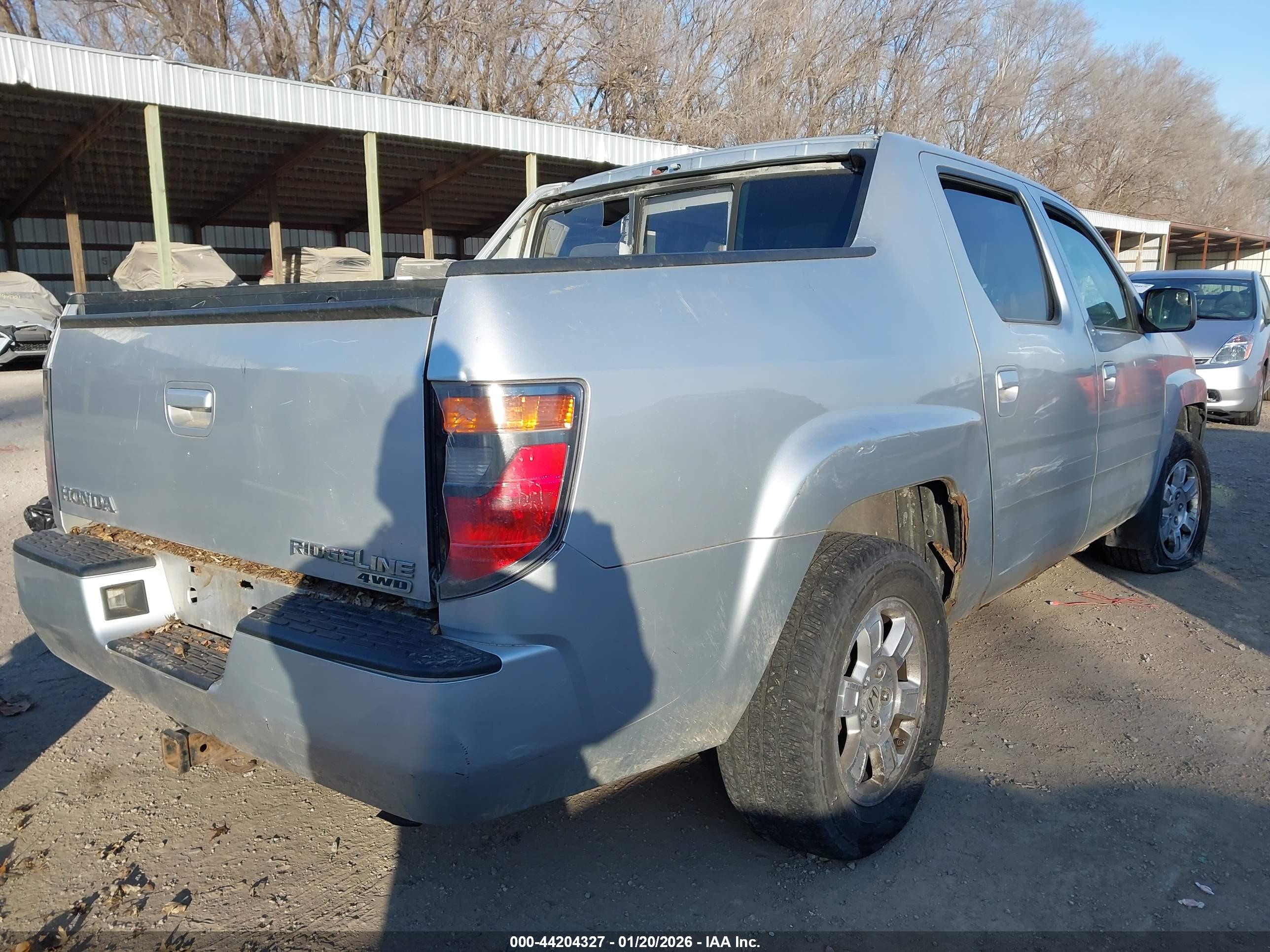 HONDA RIDGELINE image 4