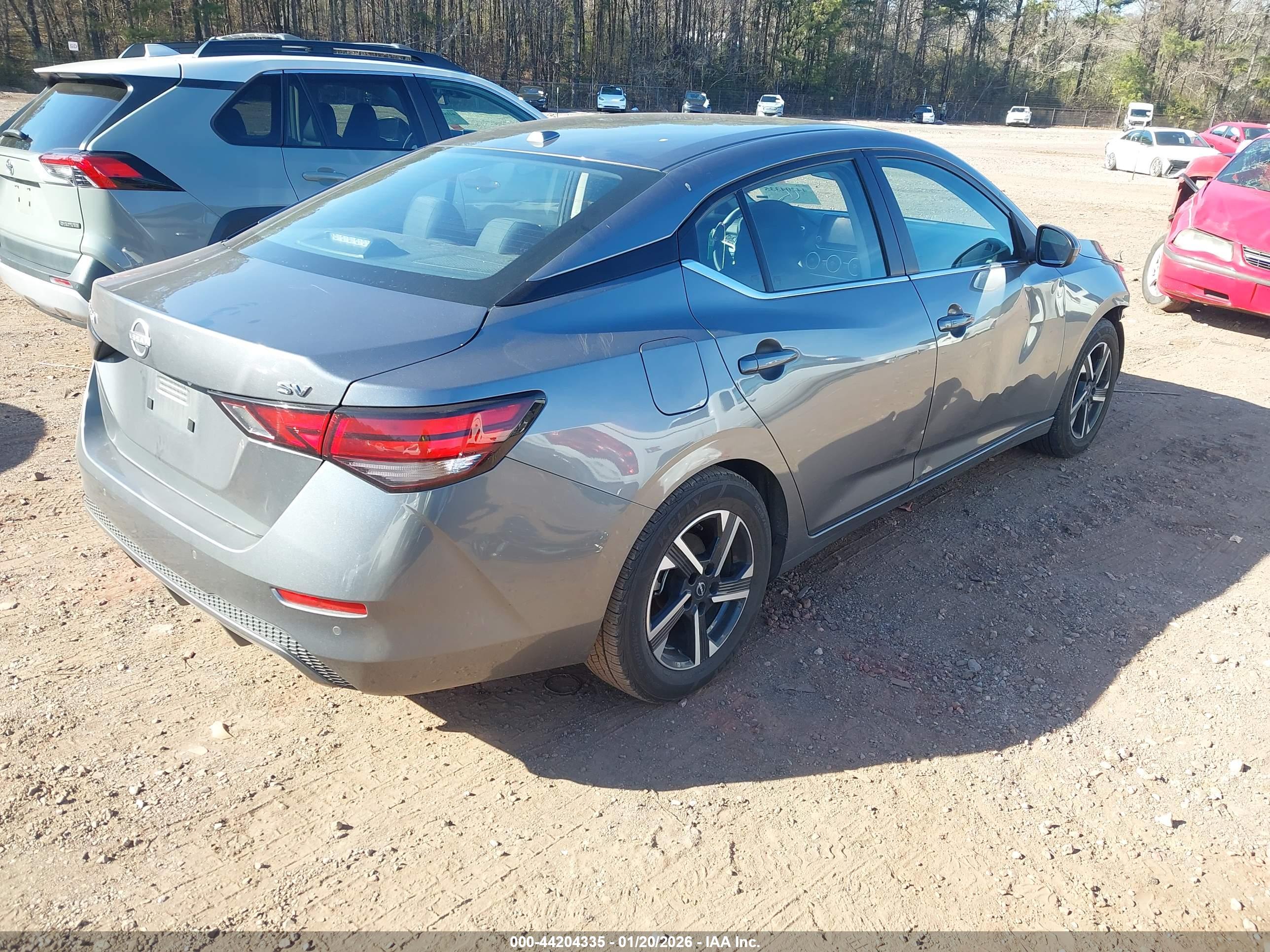 NISSAN SENTRA image 4