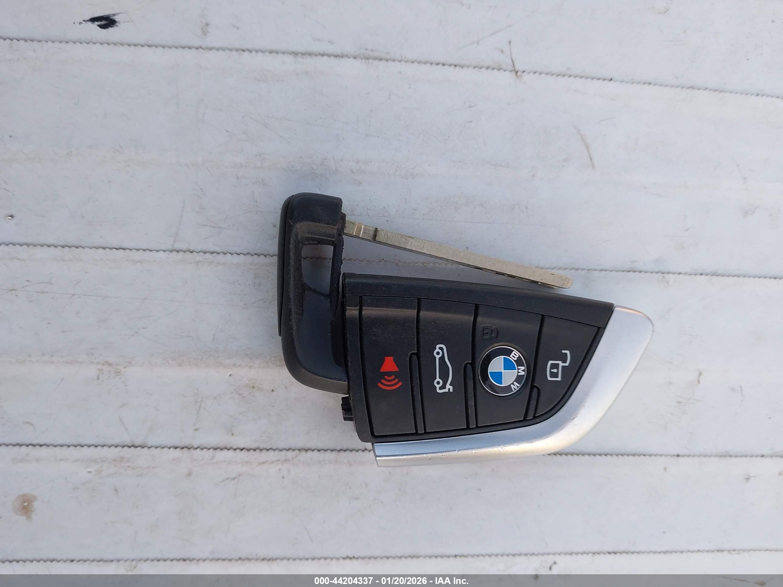 BMW I4 image 11