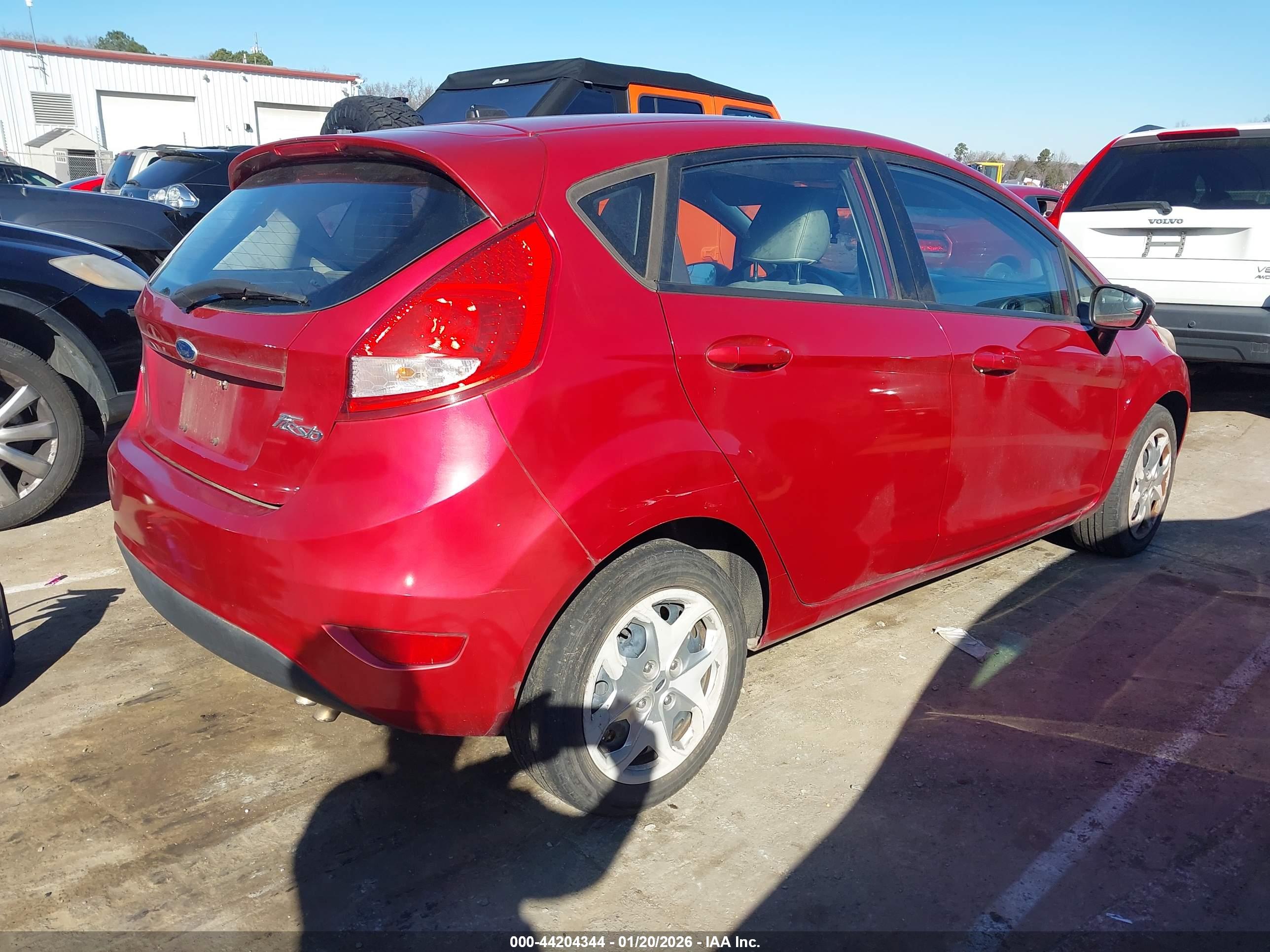FORD FIESTA image 4