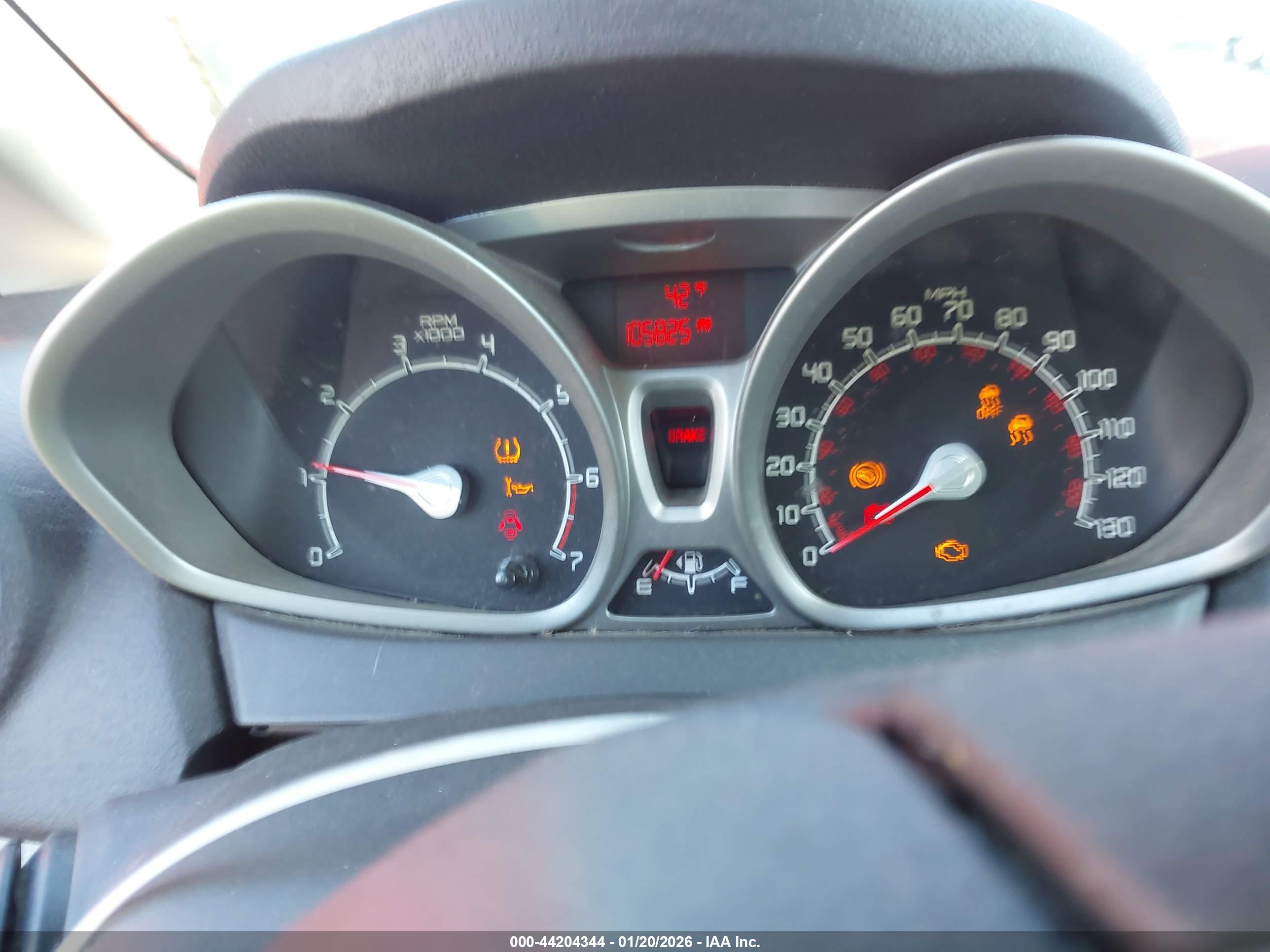 FORD FIESTA image 7