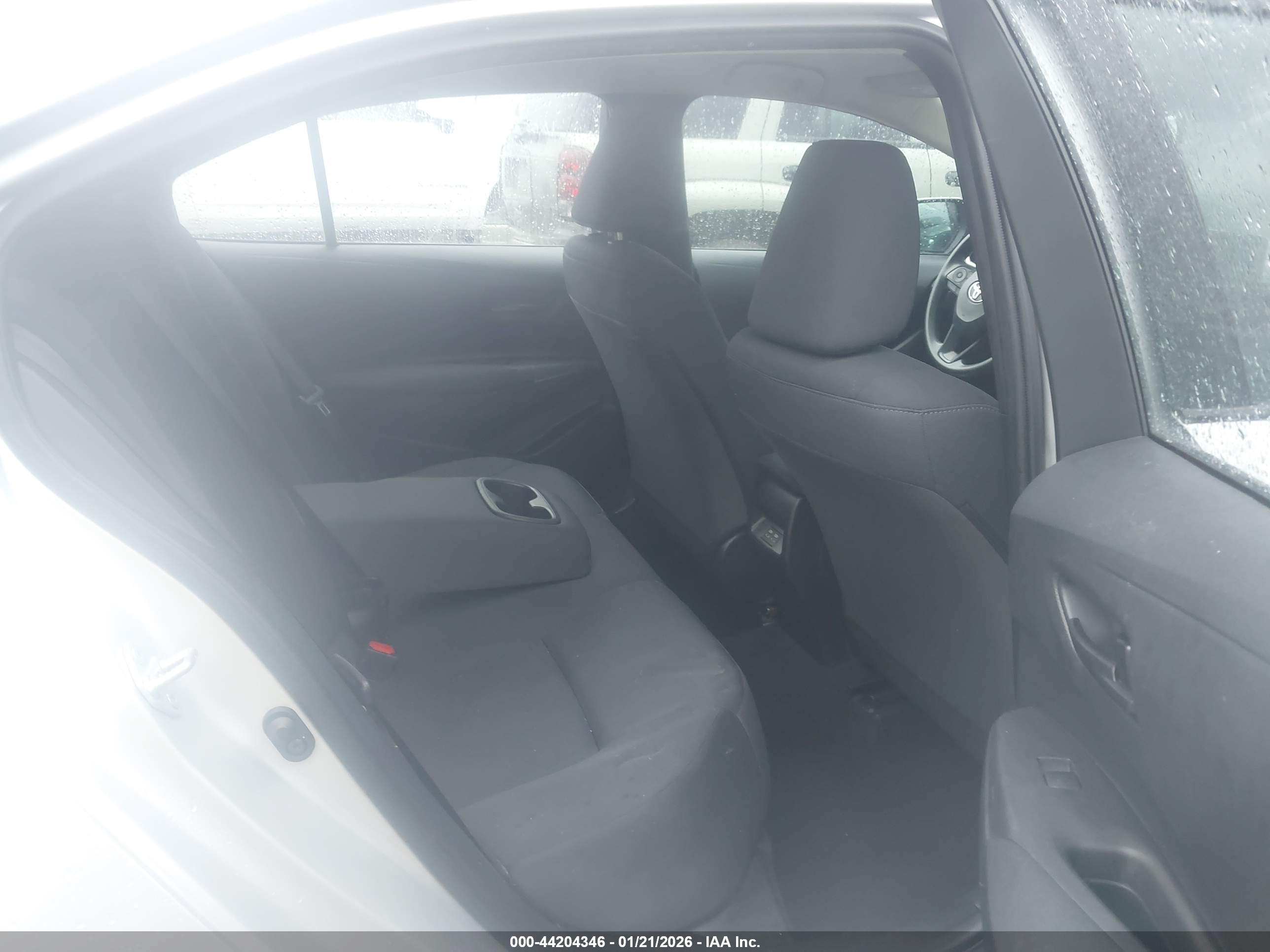 TOYOTA COROLLA image 8
