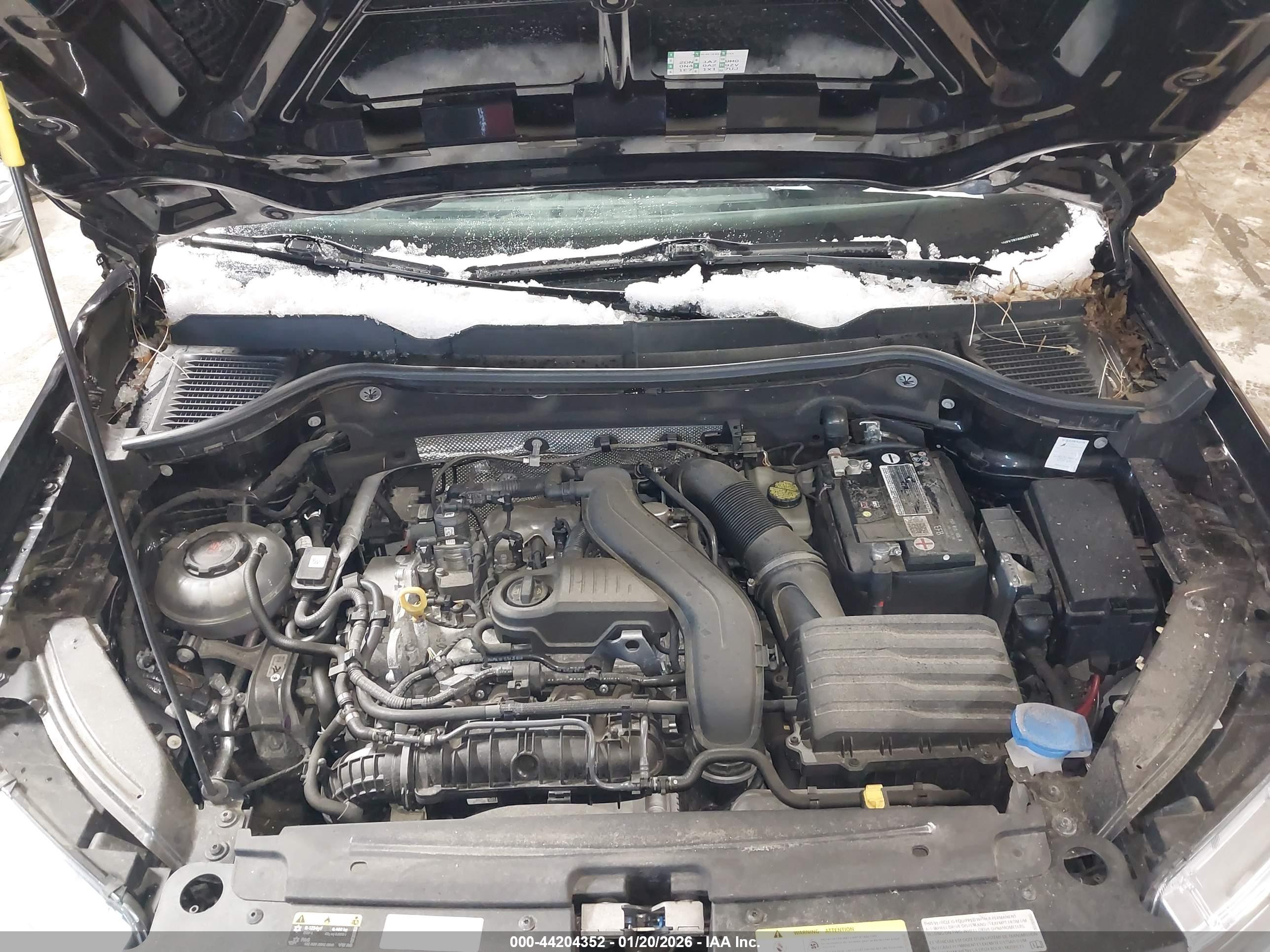 VOLKSWAGEN TAOS image 10