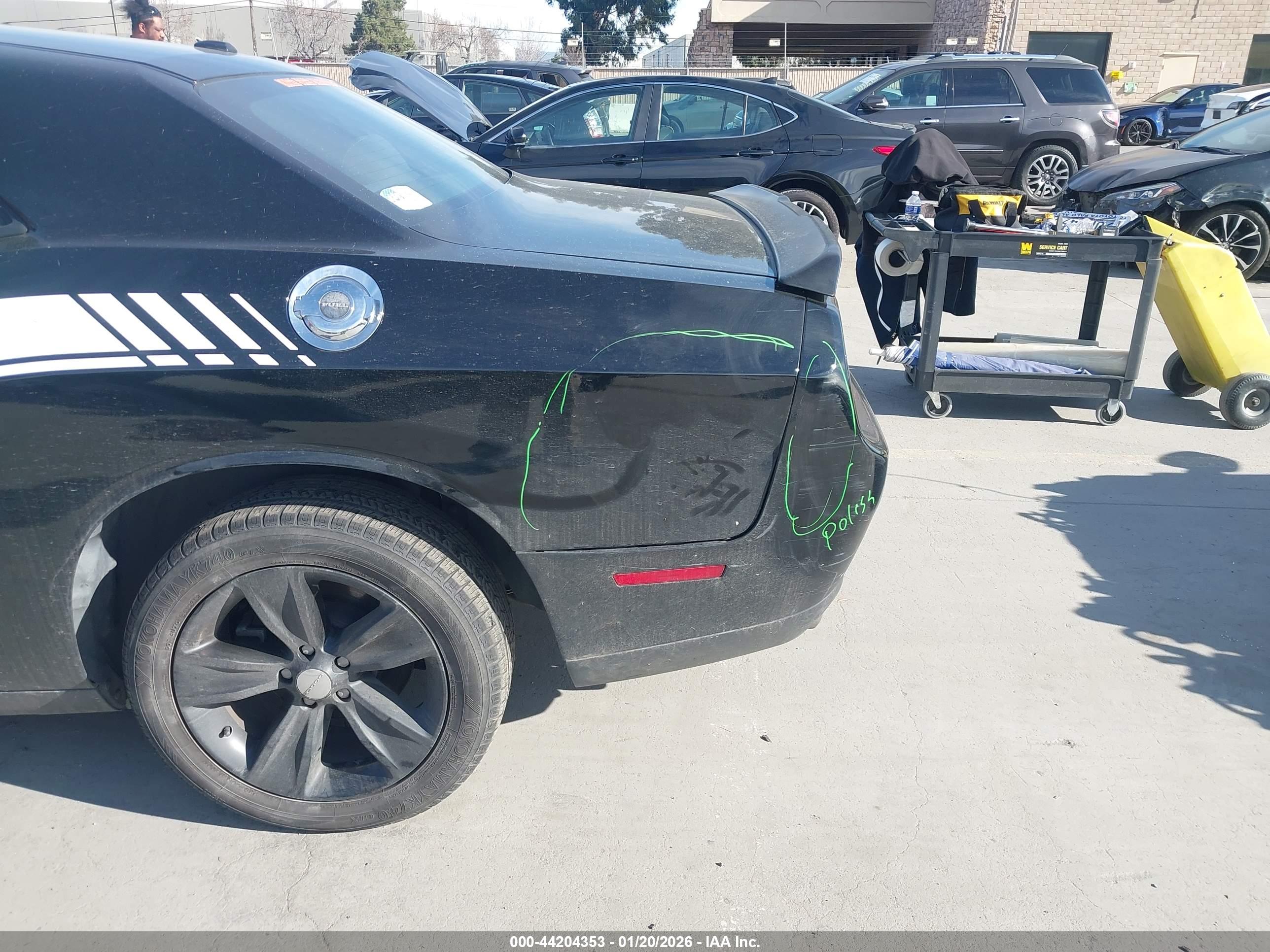 DODGE CHALLENGER image 6