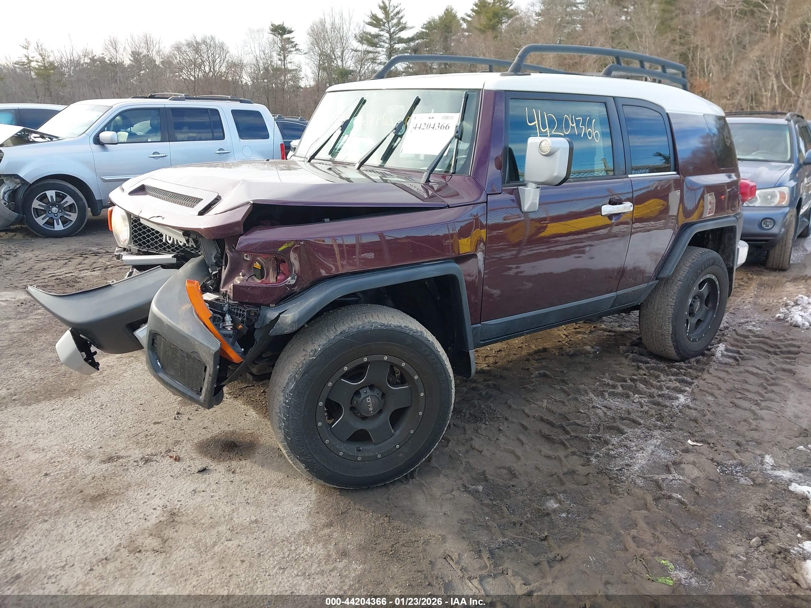 TOYOTA FJ image 2