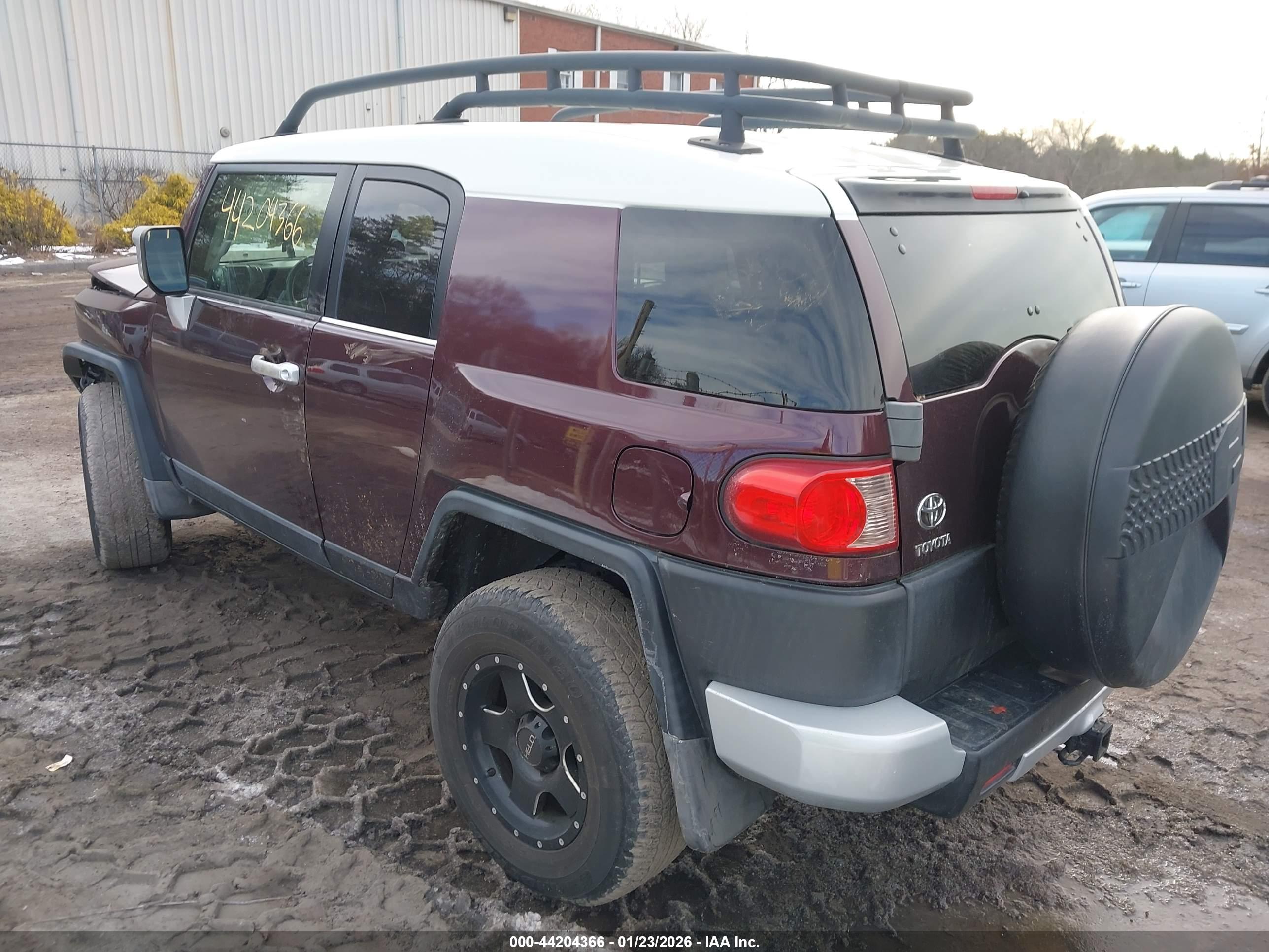 TOYOTA FJ image 3