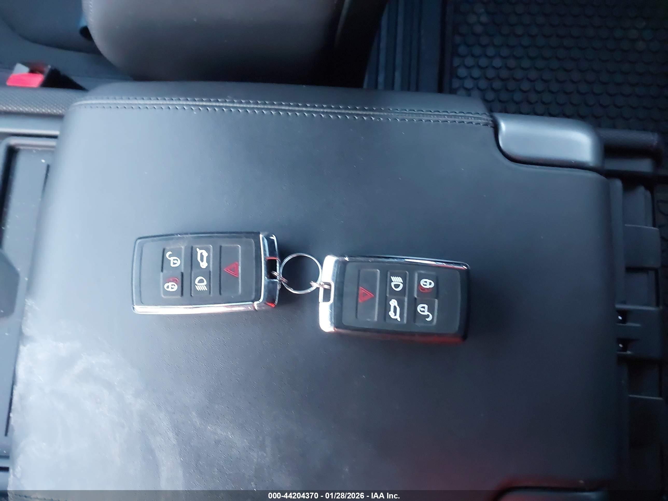 LAND ROVER image 11