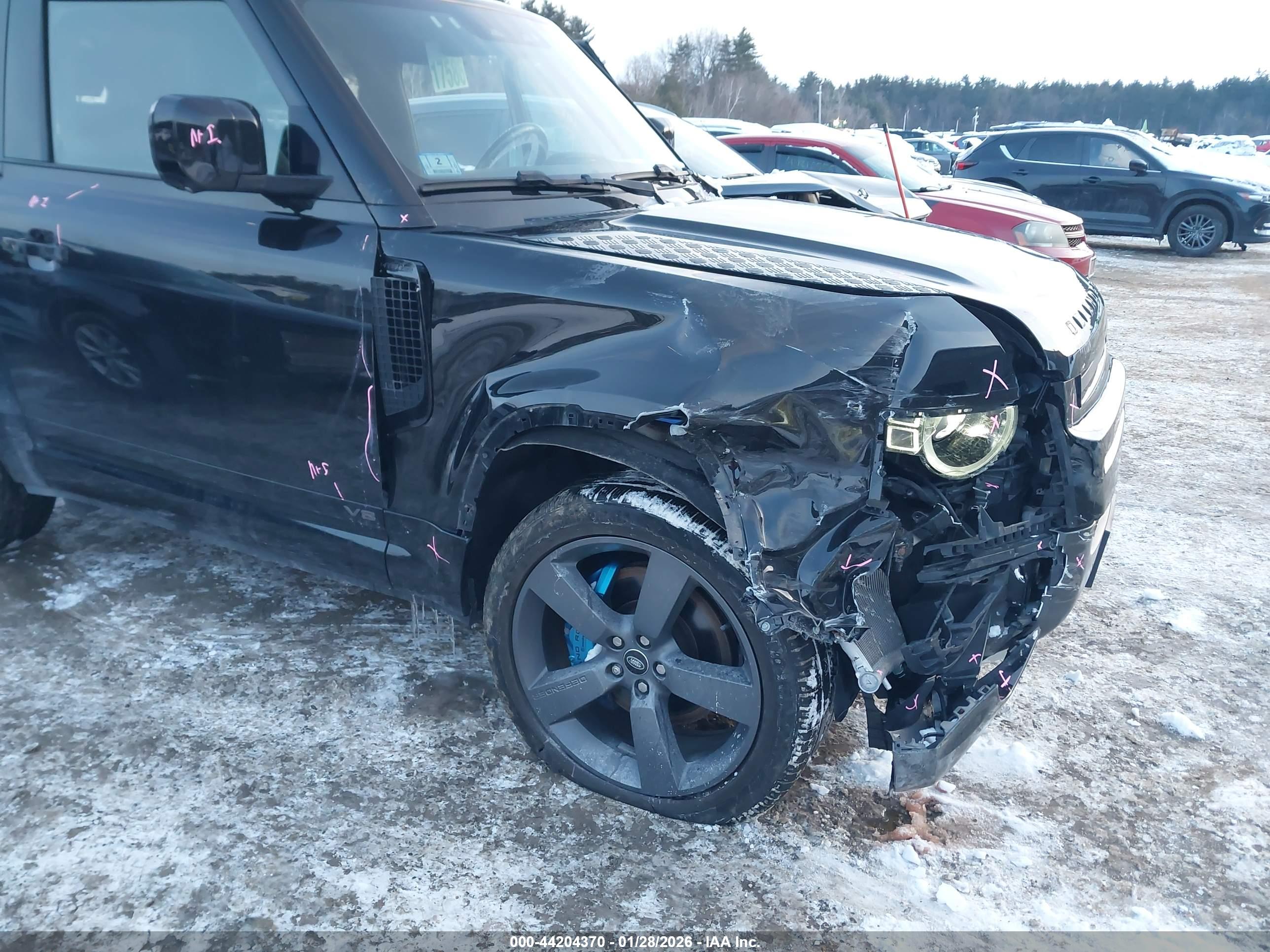 LAND ROVER image 6