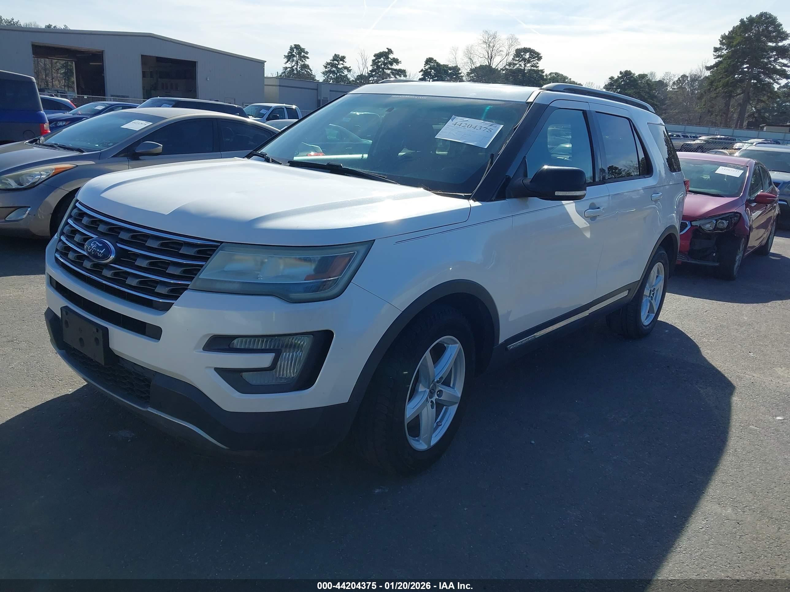 FORD EXPLORER image 2