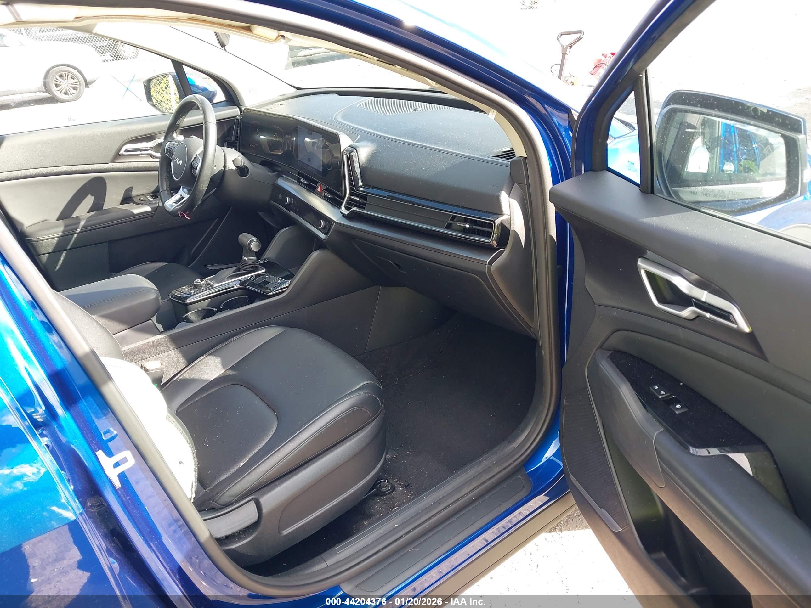 KIA SPORTAGE image 5