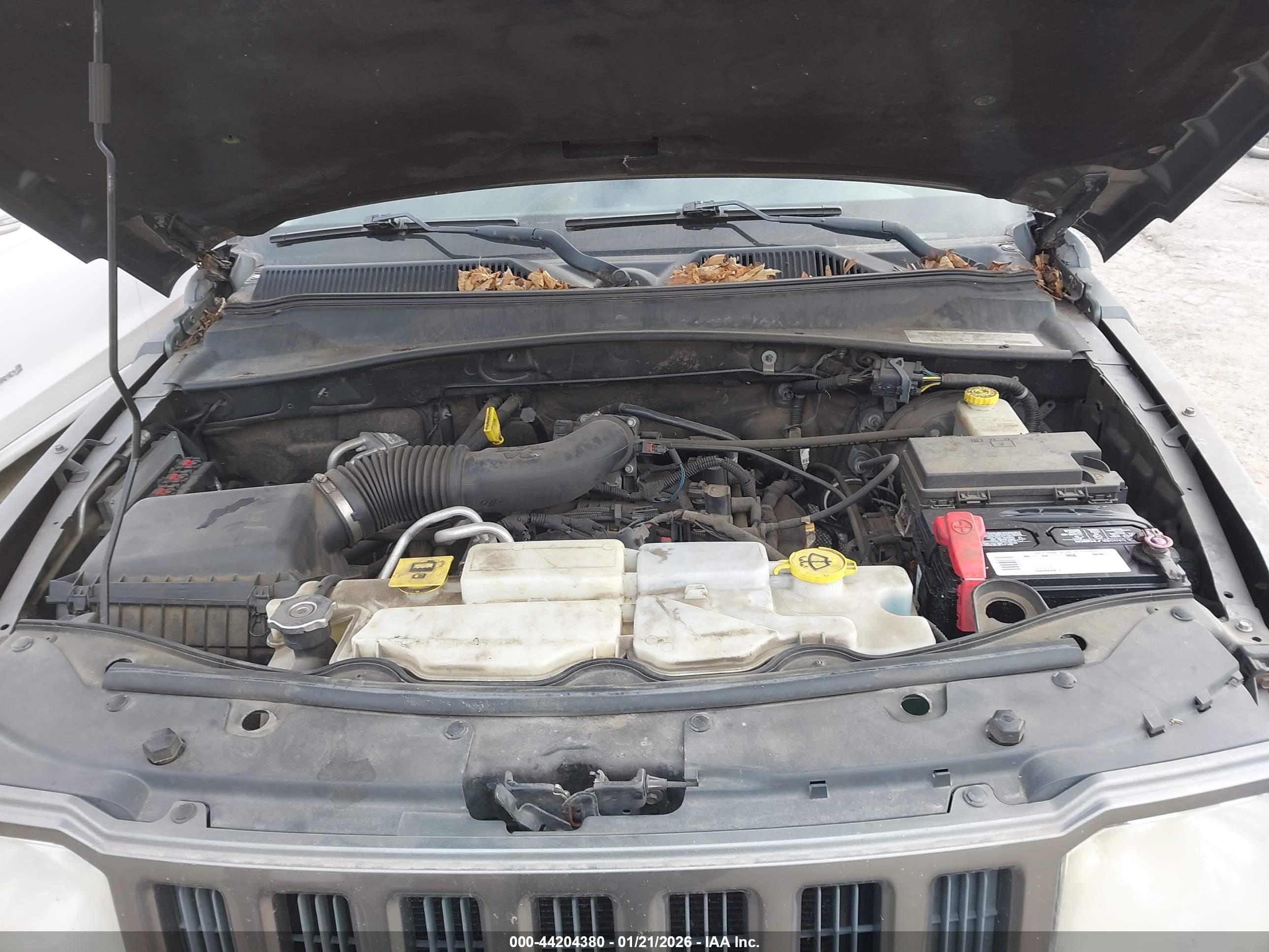 JEEP LIBERTY image 10