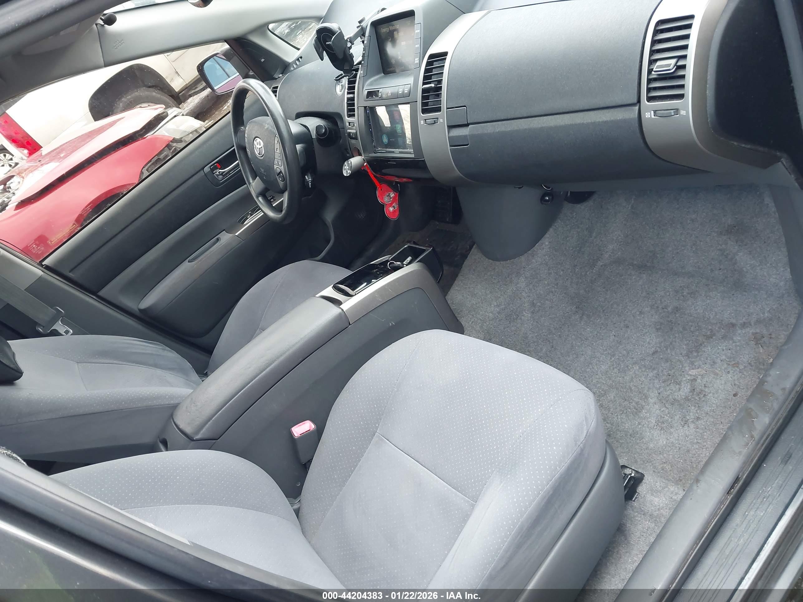 TOYOTA PRIUS image 5