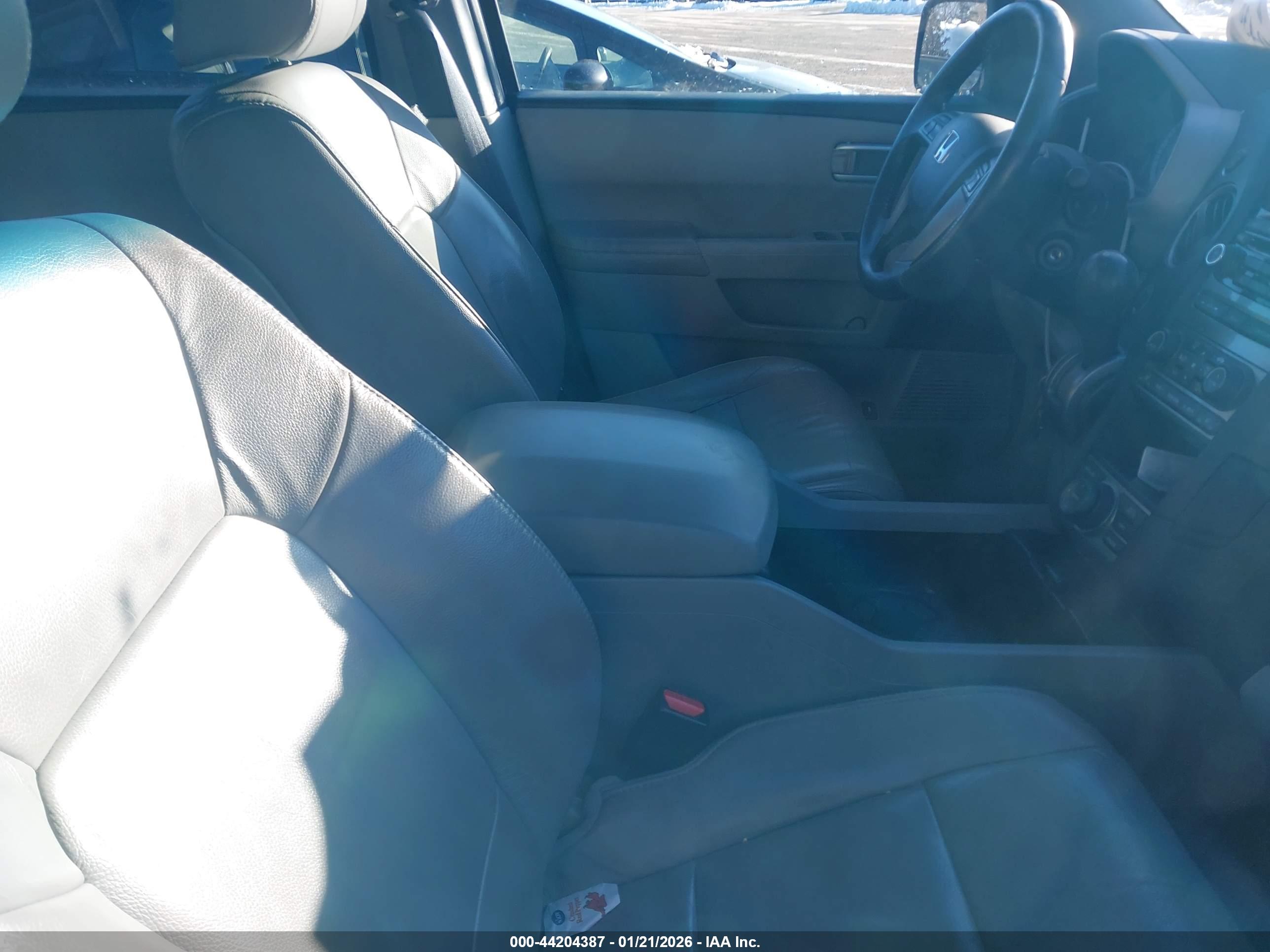 HONDA PILOT image 5
