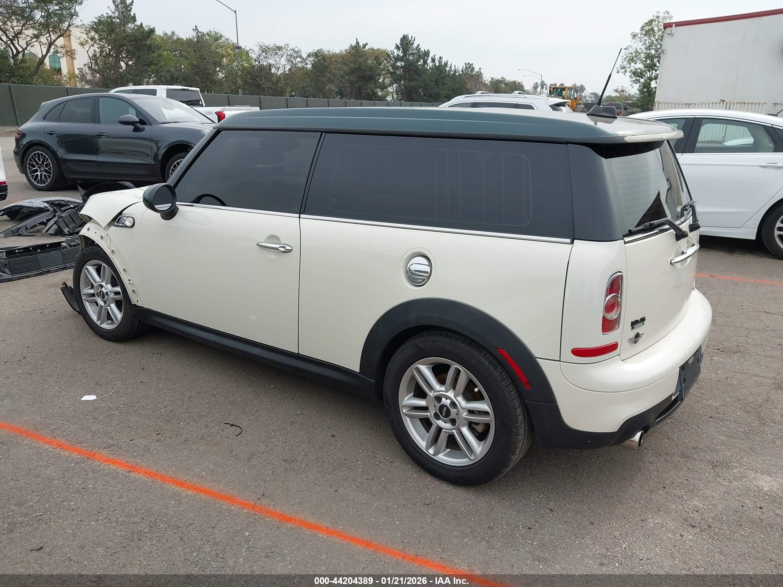 MINI CLUBMAN image 3