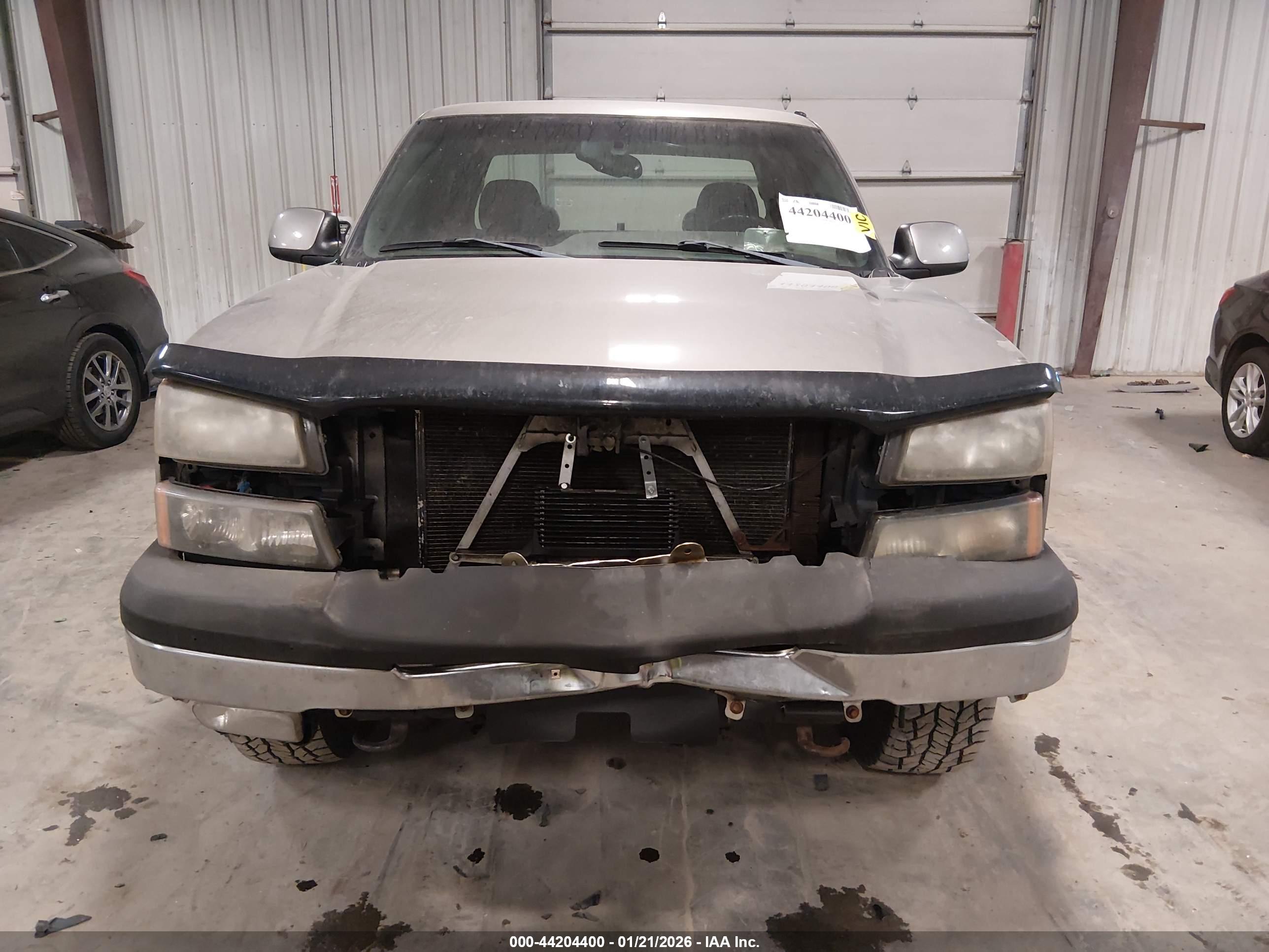 CHEVROLET SILVERADO image 6