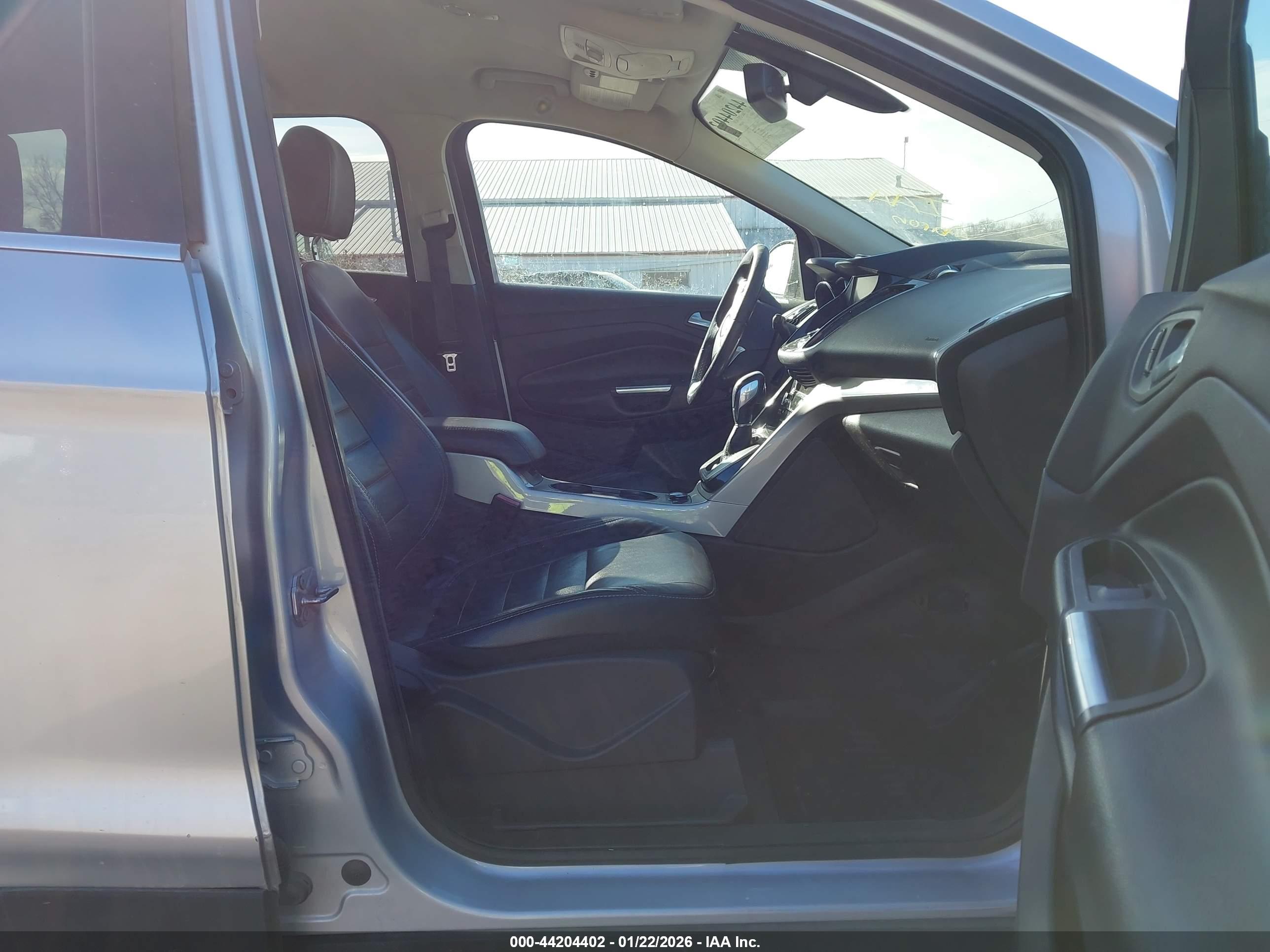 FORD ESCAPE image 5