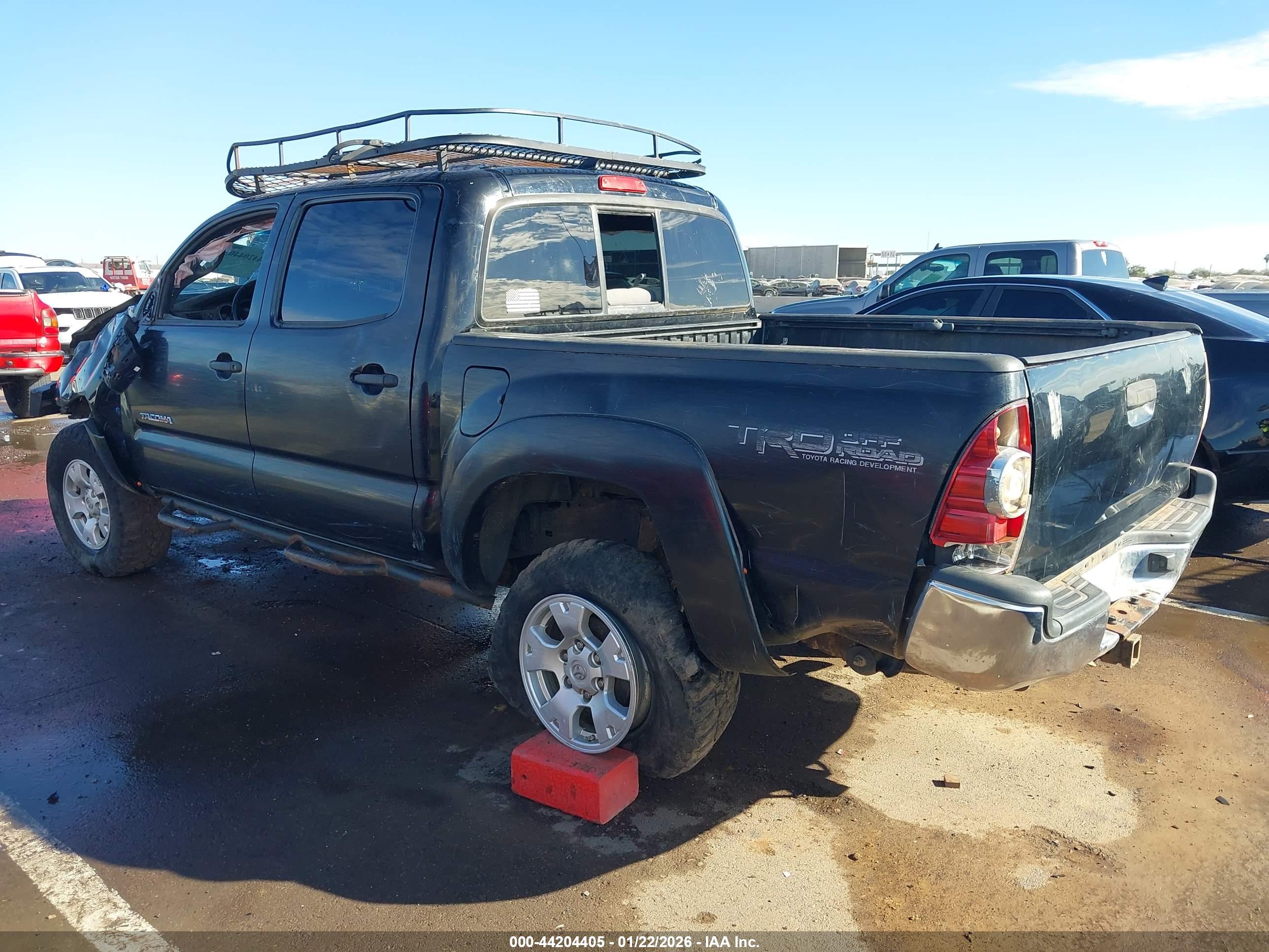 TOYOTA TACOMA image 3