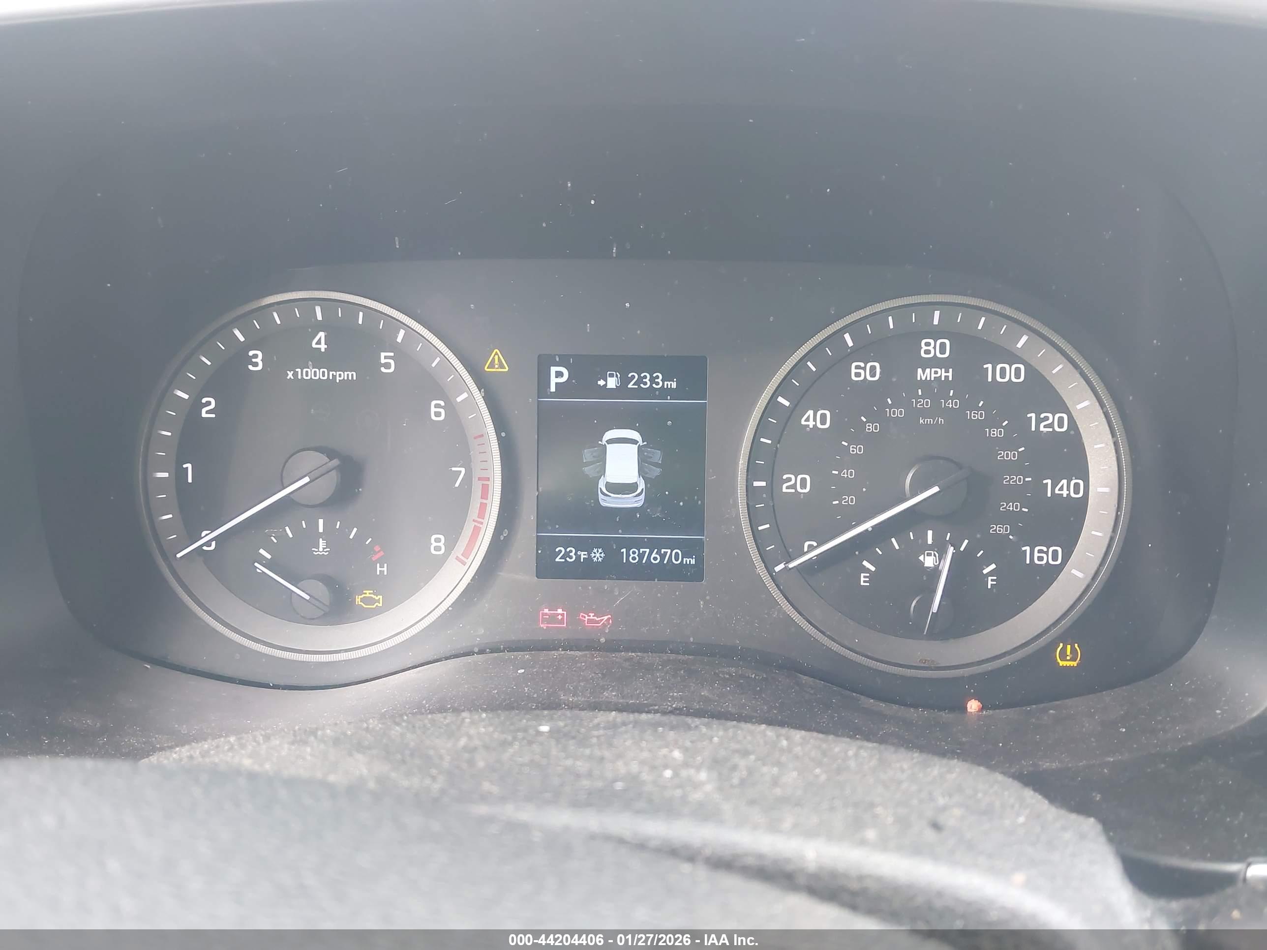 HYUNDAI TUCSON image 7