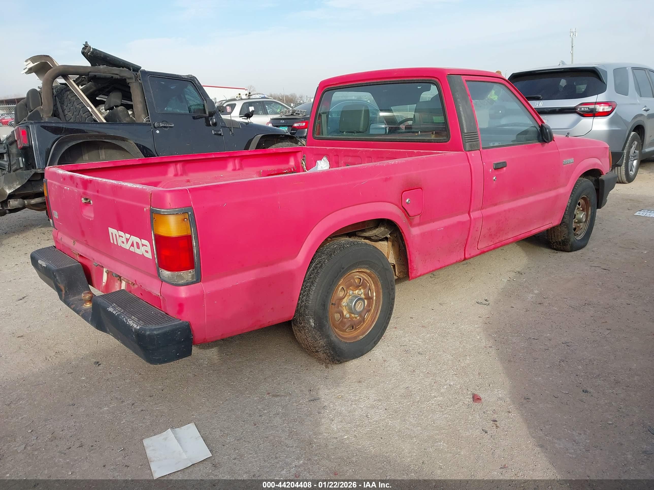 MAZDA B2200 image 4