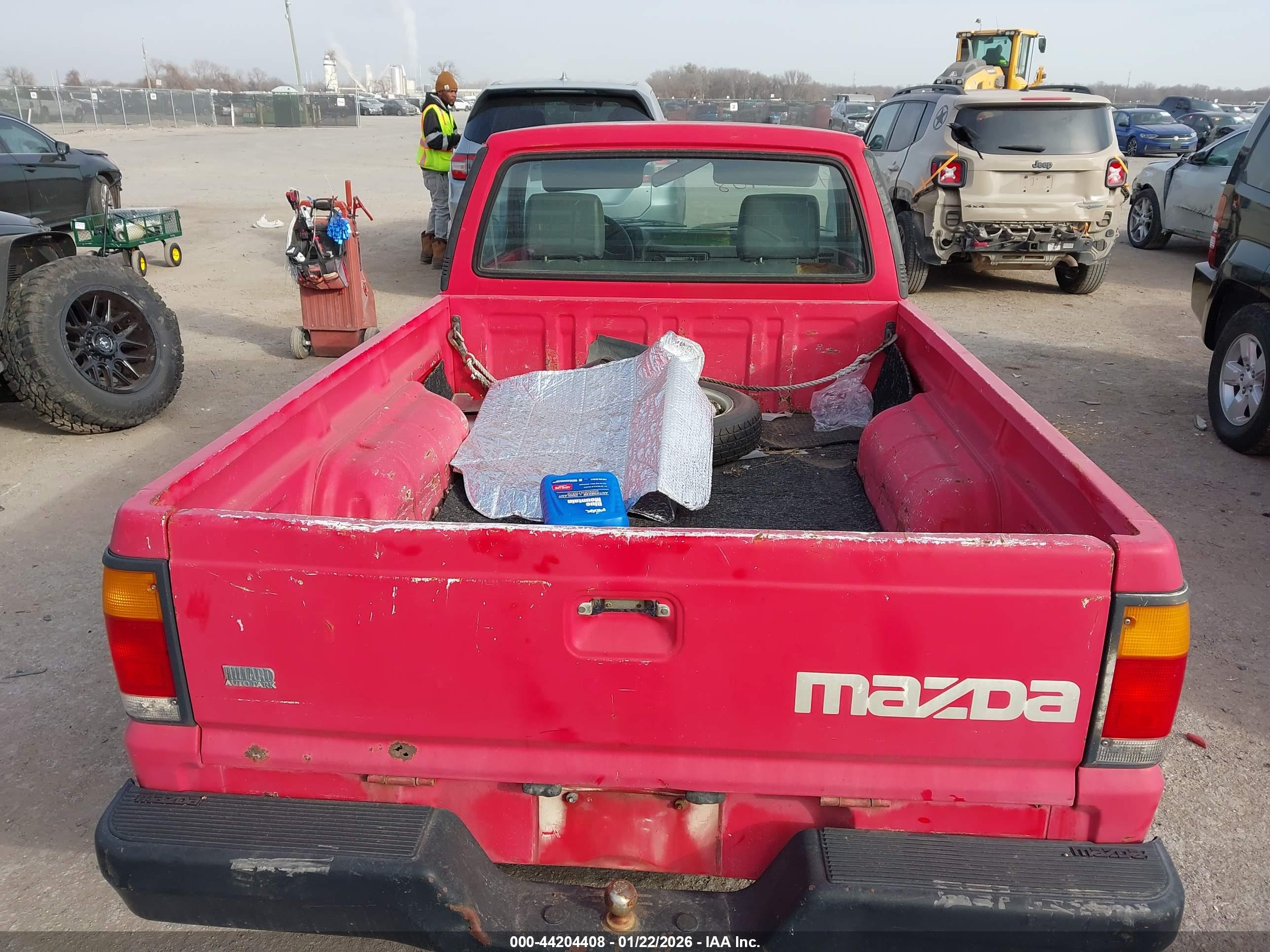 MAZDA B2200 image 8
