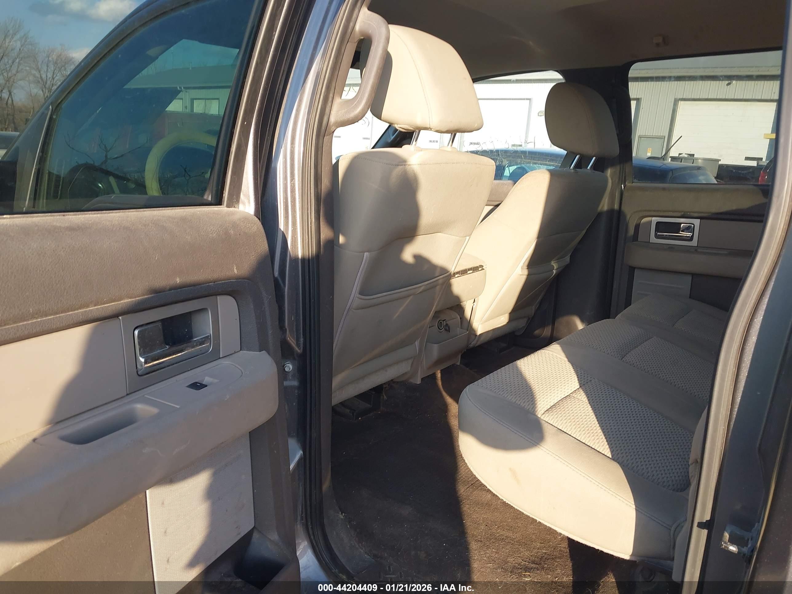 FORD F-150 image 8