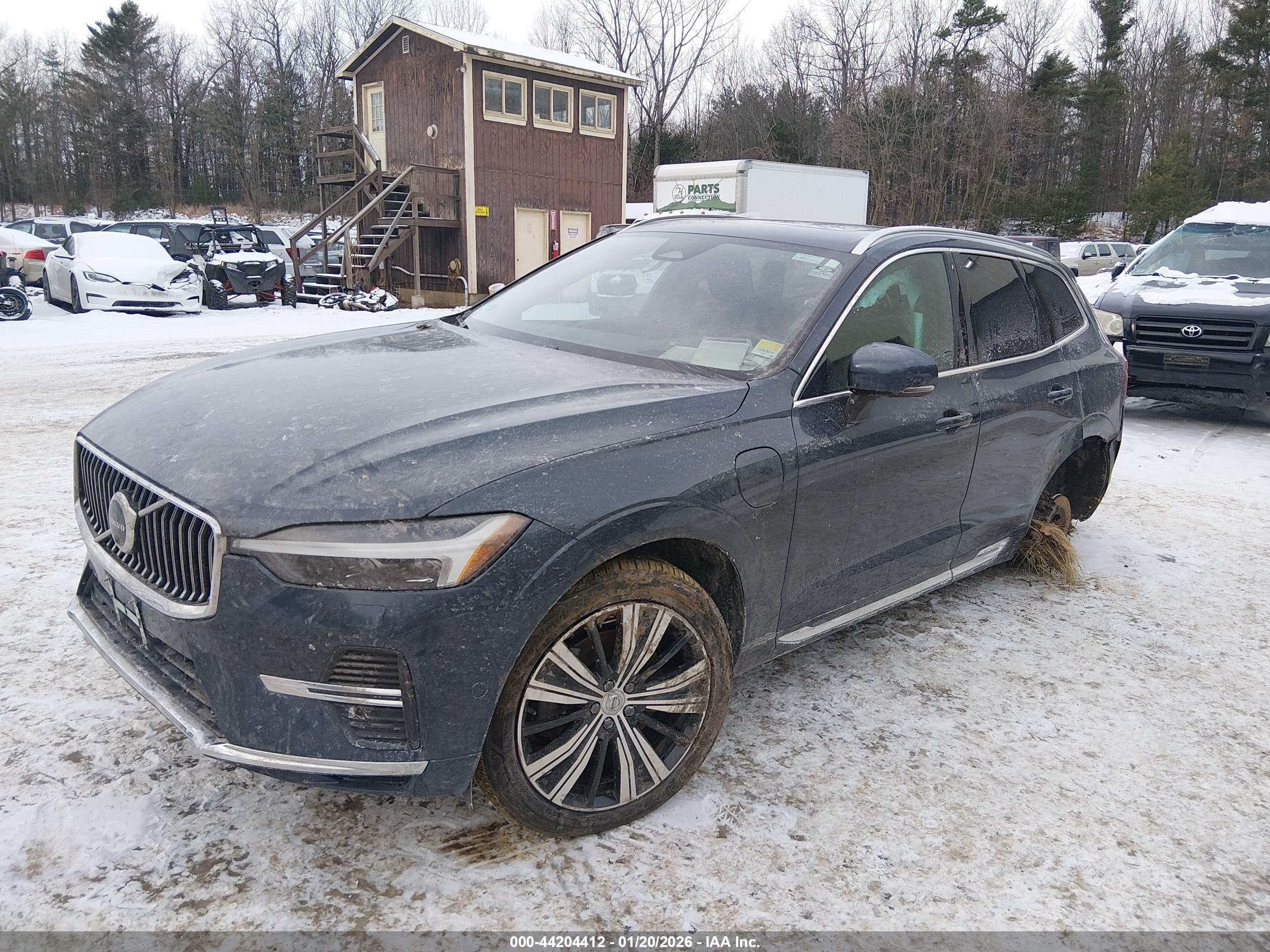 VOLVO XC60 image 2