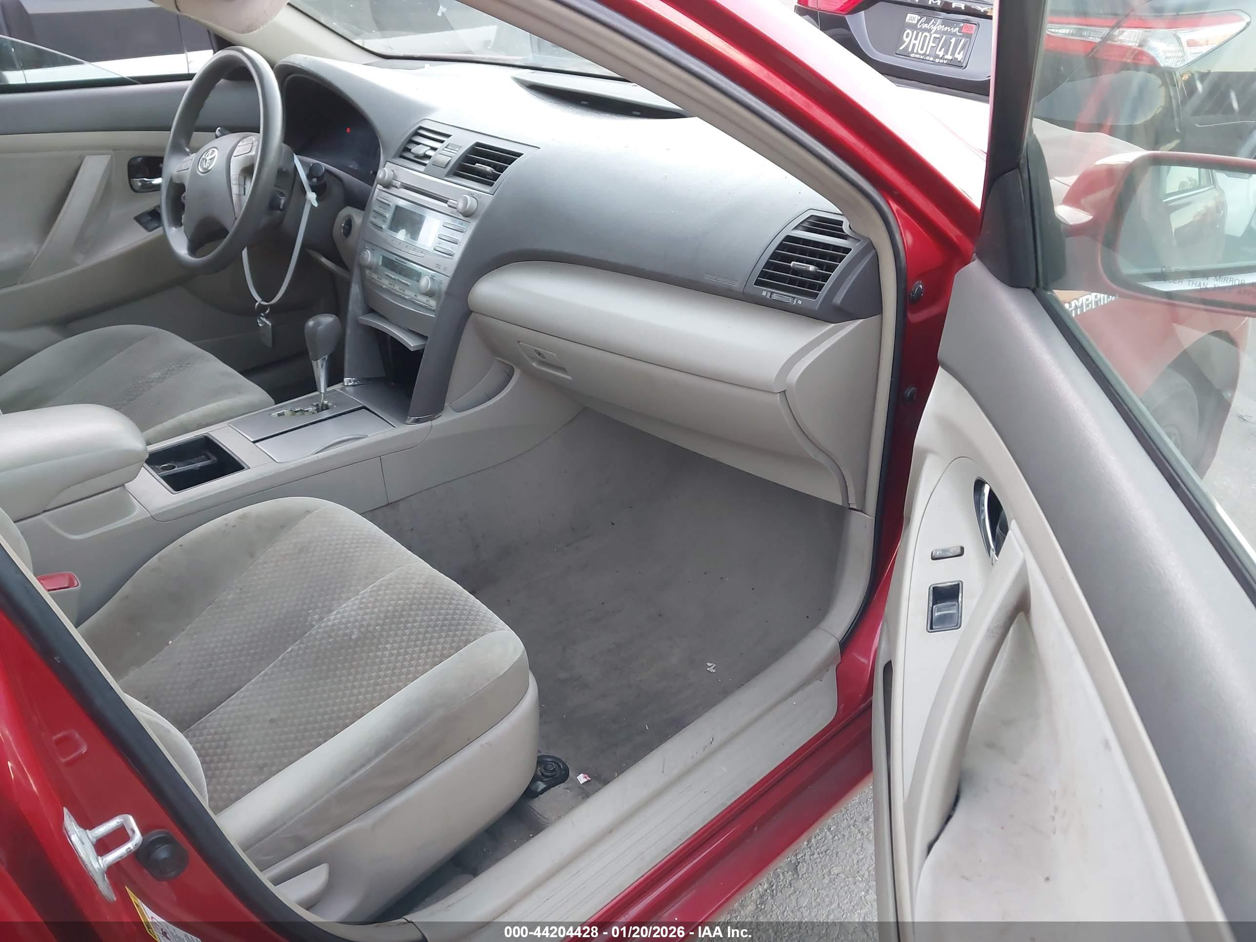 TOYOTA CAMRY image 5