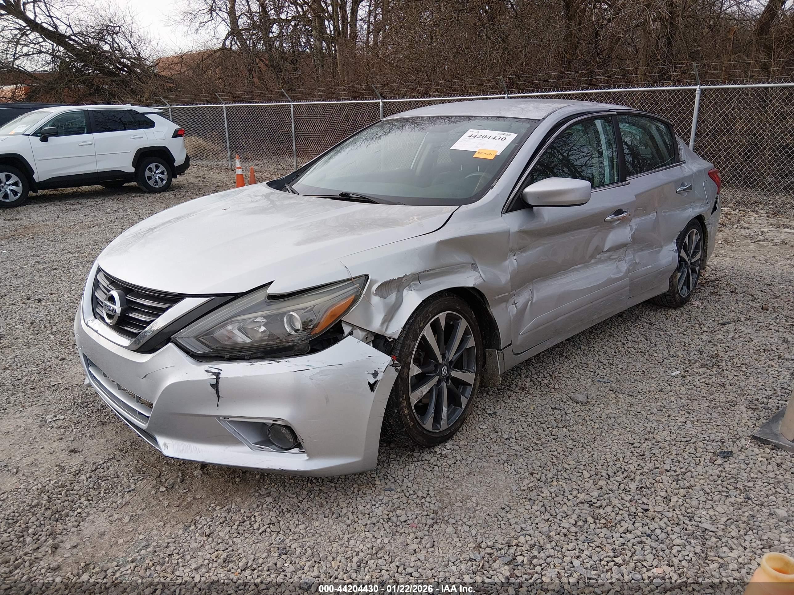 NISSAN ALTIMA image 2