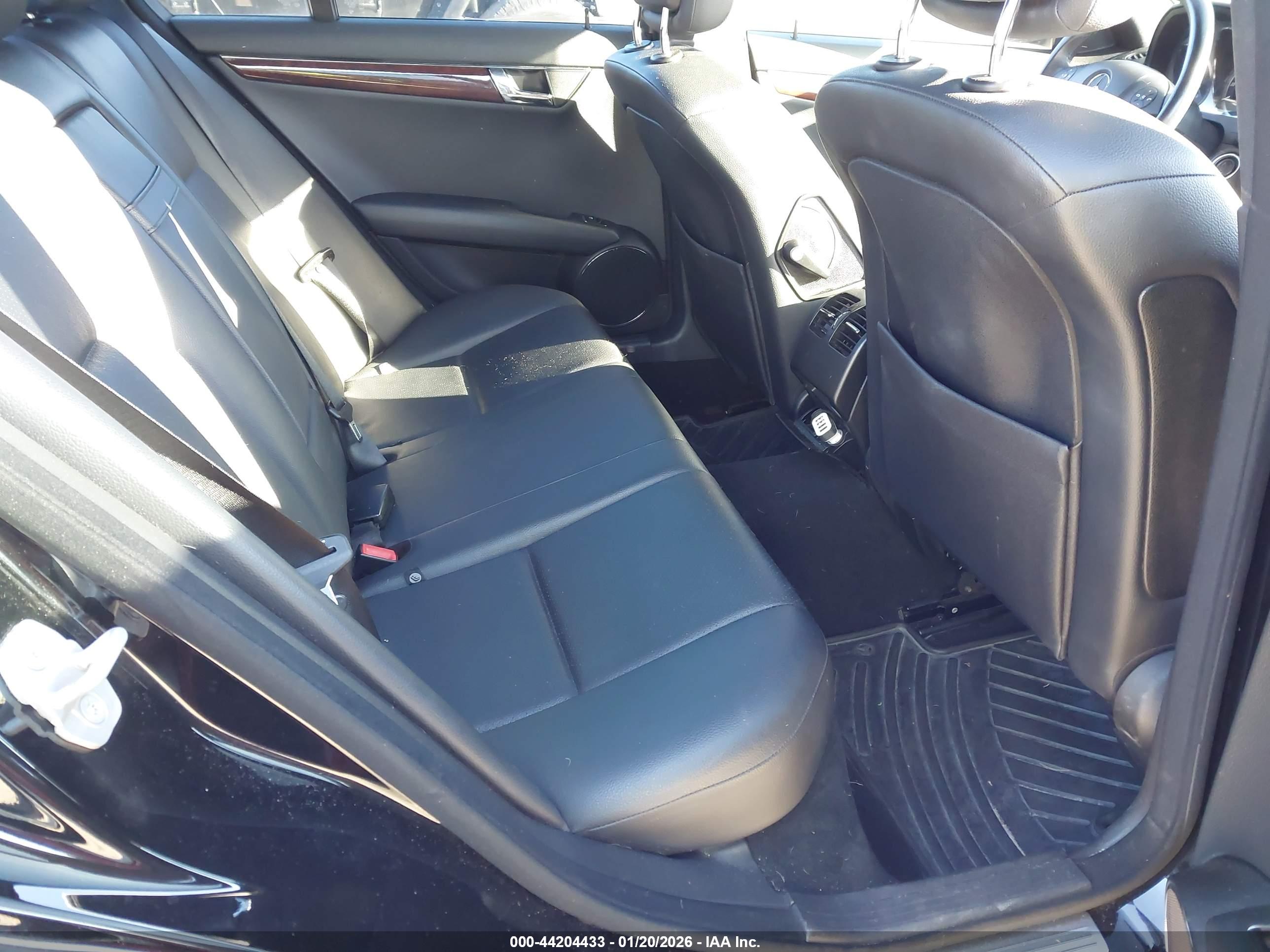 MERCEDES-BENZ C image 8