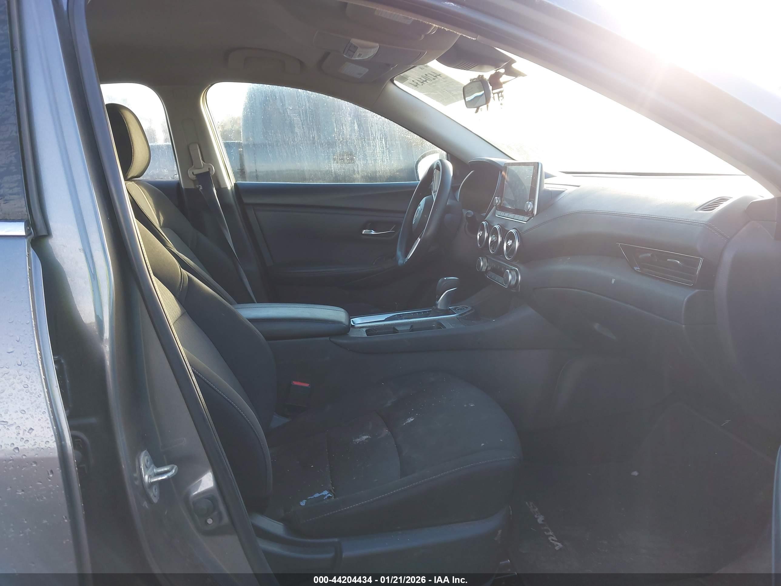 NISSAN SENTRA image 5