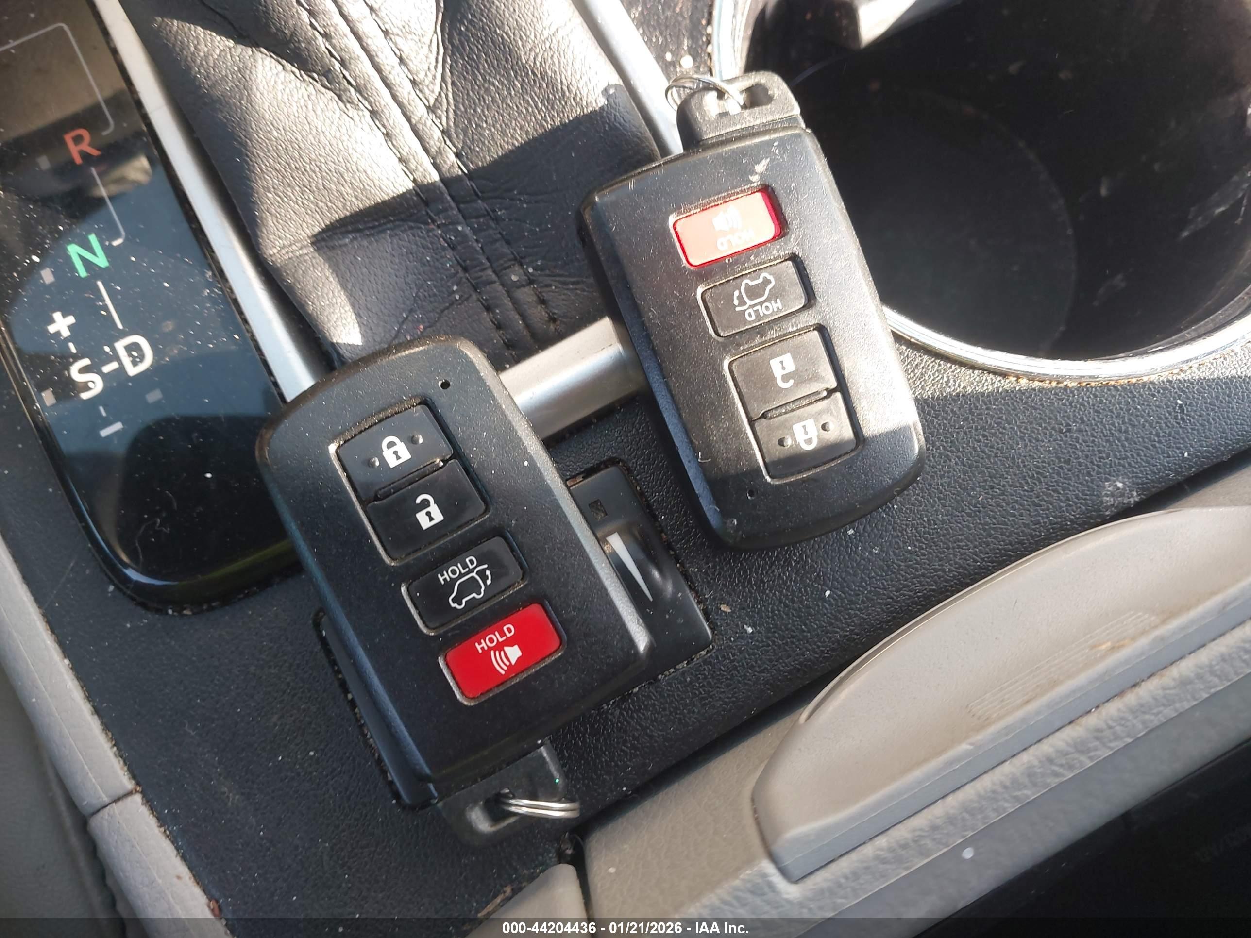 TOYOTA HIGHLANDER image 11
