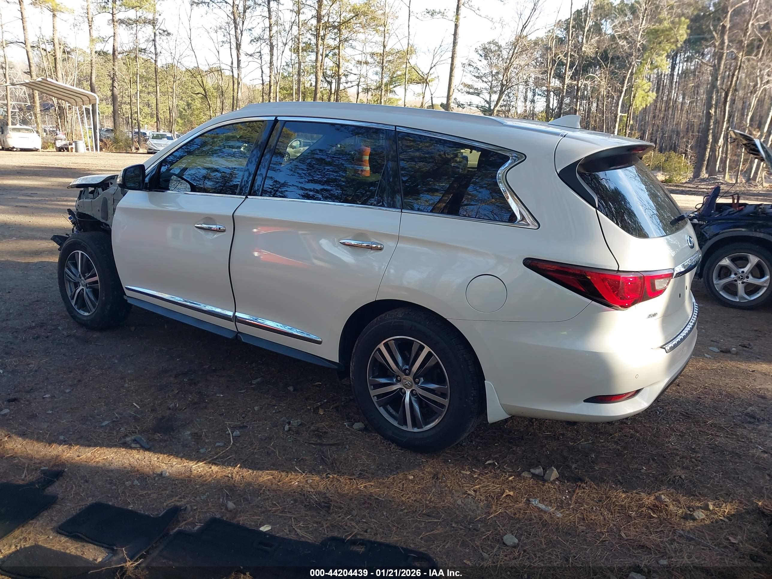INFINITI QX60 image 3