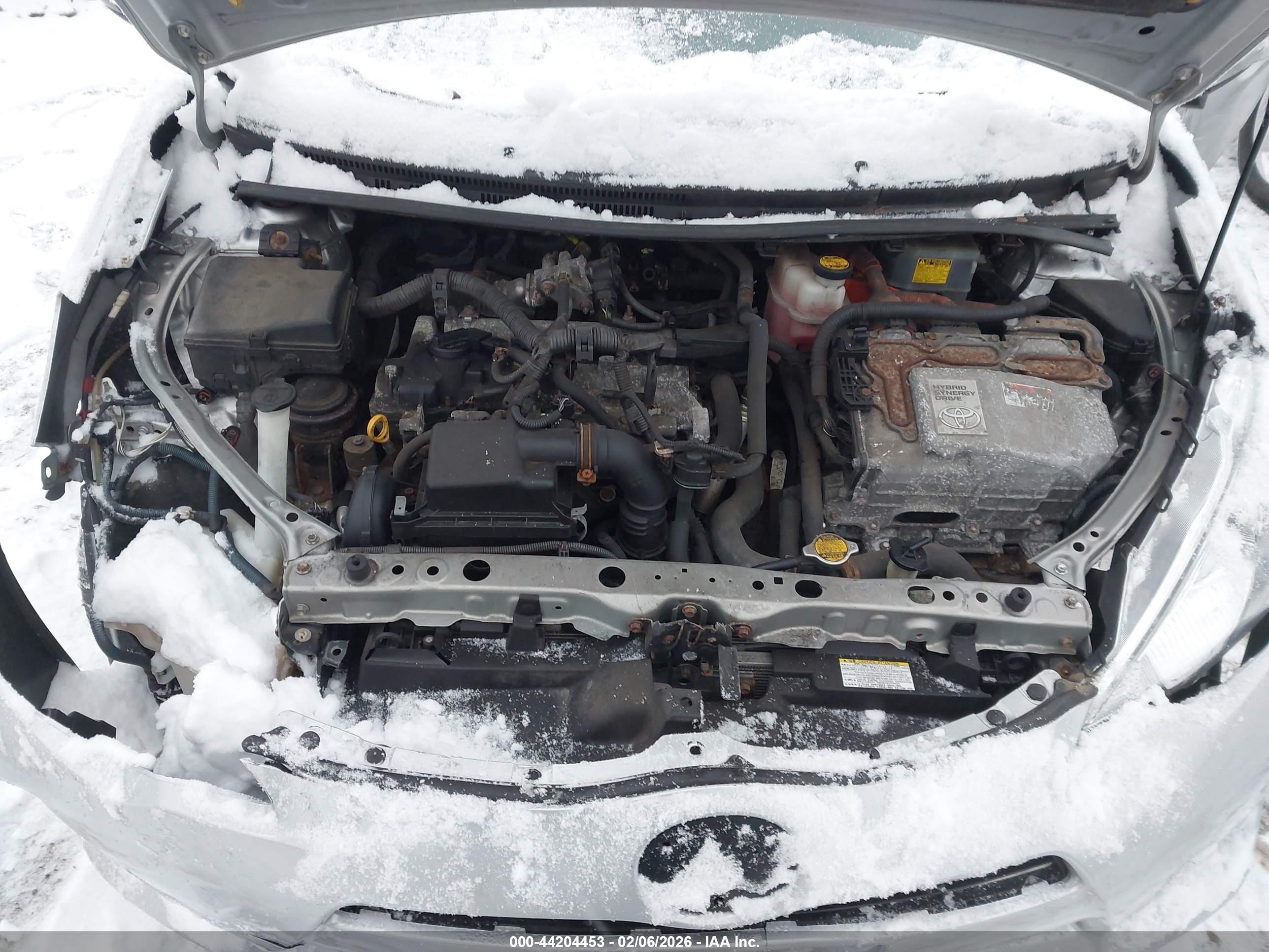 TOYOTA PRIUS image 10